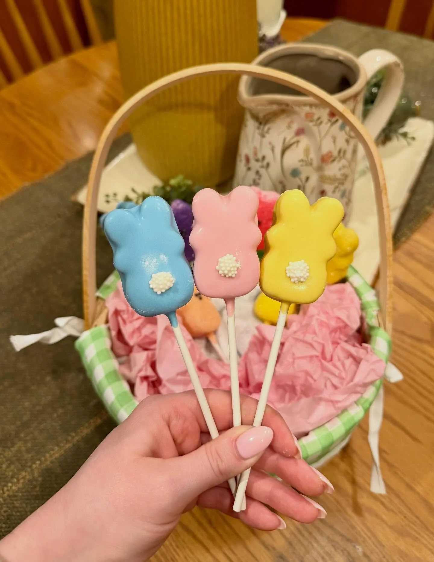 Bunny cake pops.jpg