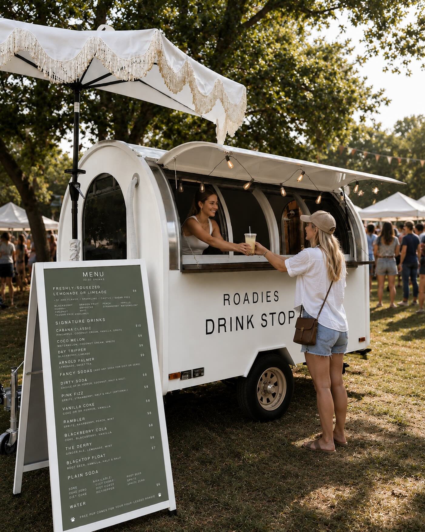 POV: you found the drink trailer at the festival ☀️. Fresh-squeezed lemonade&hellip;crushed ice&hellip;fancy sodas. Who&rsquo;s ready for summer?! #roadiesdrinkstop #freshsqueezedlemonade #dfwevents