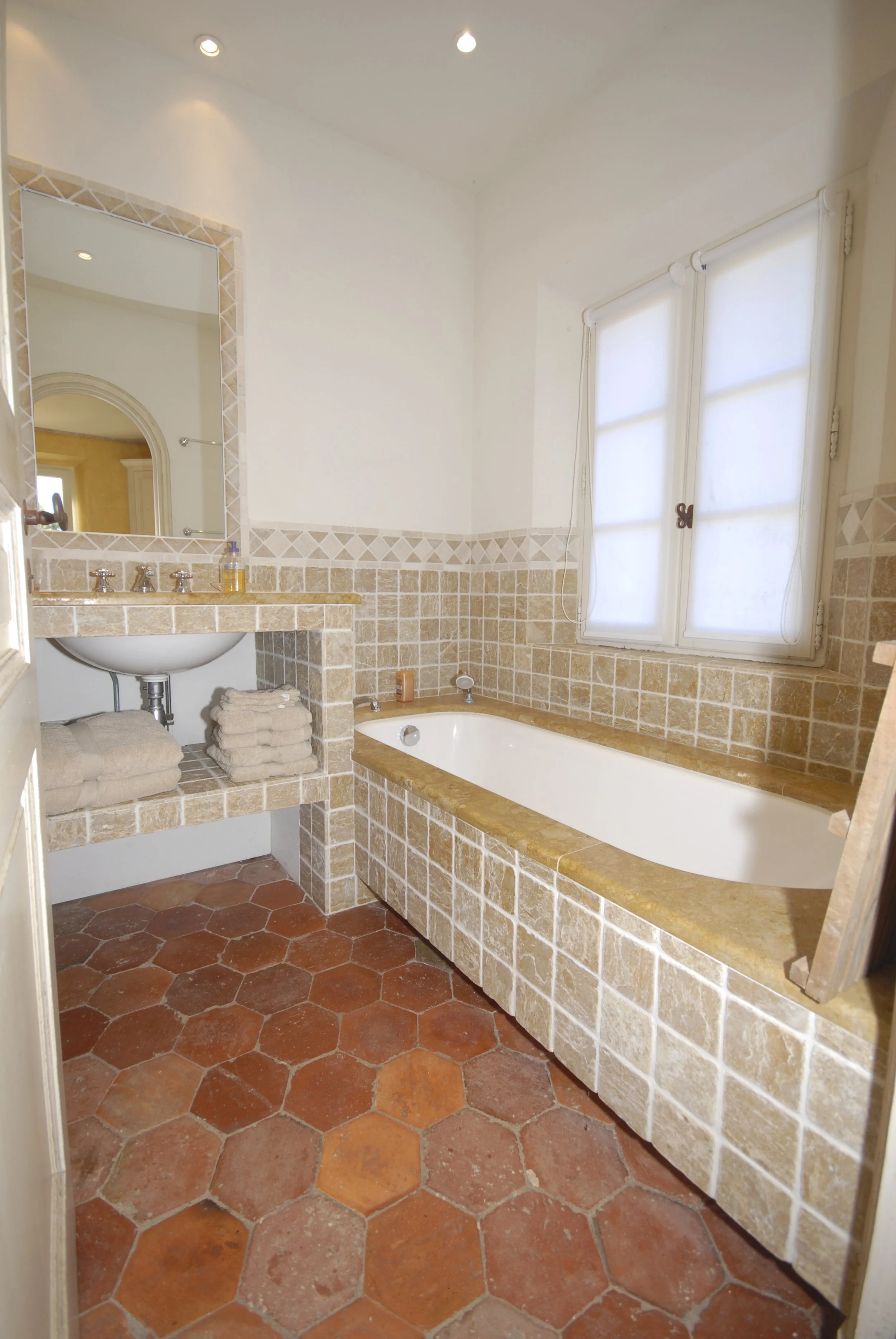 Annex Bathroom 8.jpg