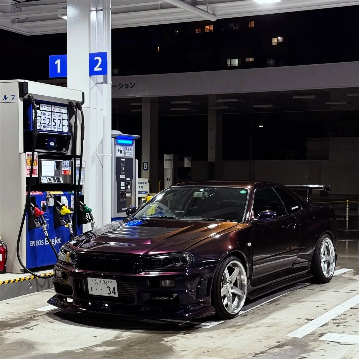 Name a better duo. 

#dayinthelife #jdm #r34 #r34gtr #skyline #midnightpurple
#midnightpurple3 #tokyo #tokyolife #carphotography #automotivephotography #carsofinstagram #jdmlife #gtr