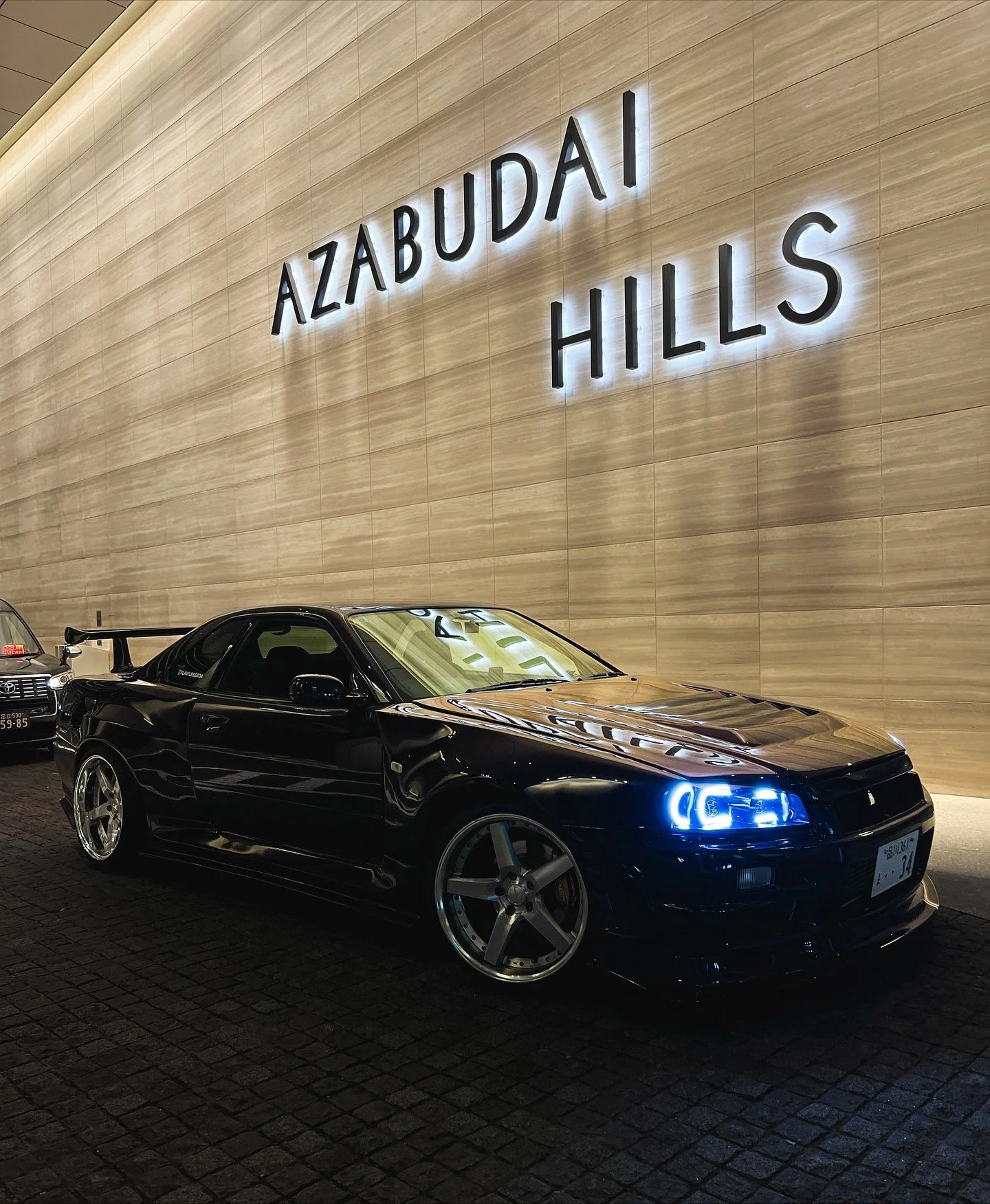 🦇 night night.
#dayinthelife #jdm #r34 #r34gtr #skyline #midnightpurple
#midnightpurple3 #tokyo #tokyolife #carphotography #automotivephotography #carsofinstagram #jdmlife #gtr
