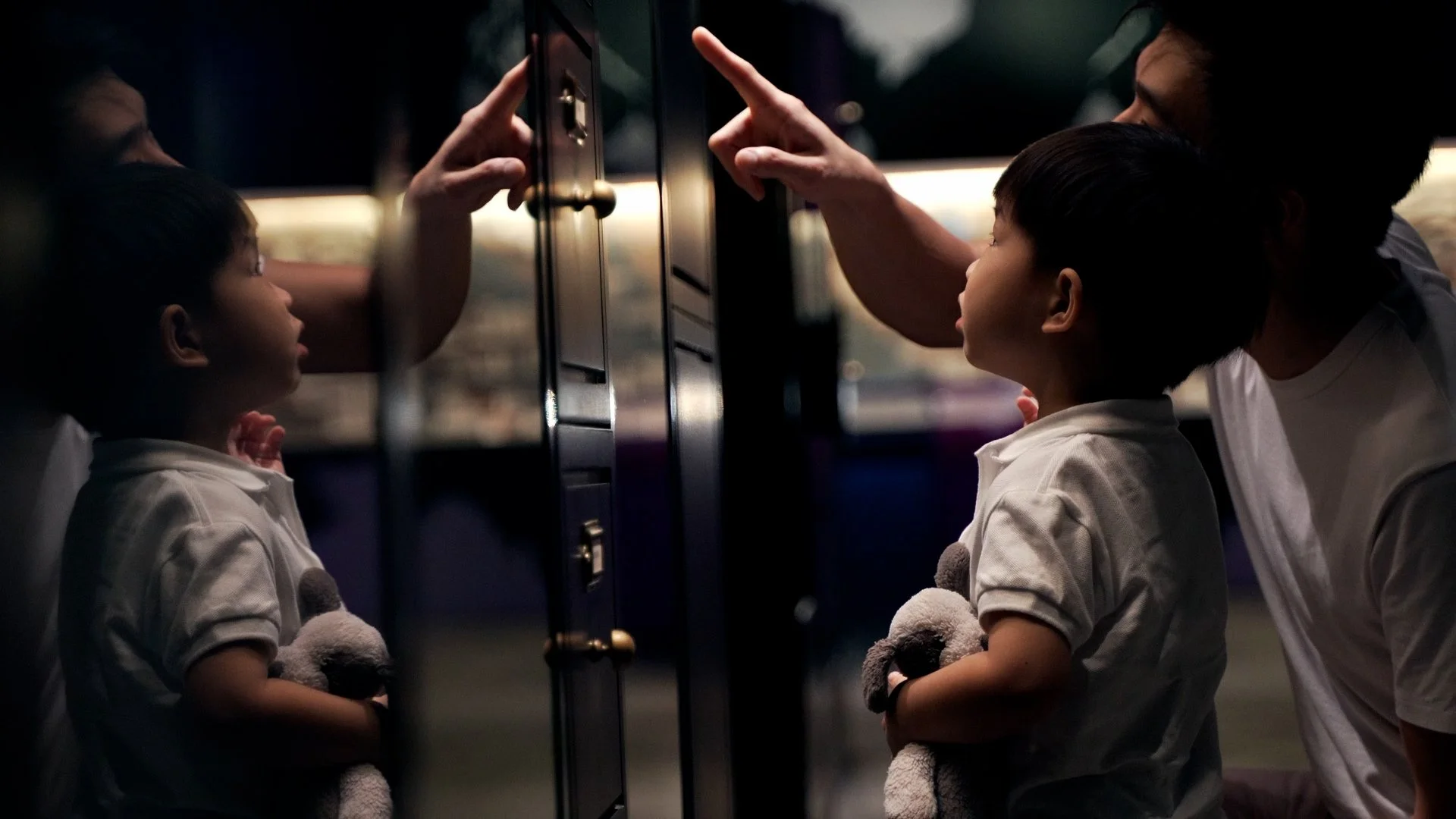 LKCNHM 10th Anniversary_Assembly_V1.00_02_25_01.Still042.jpg