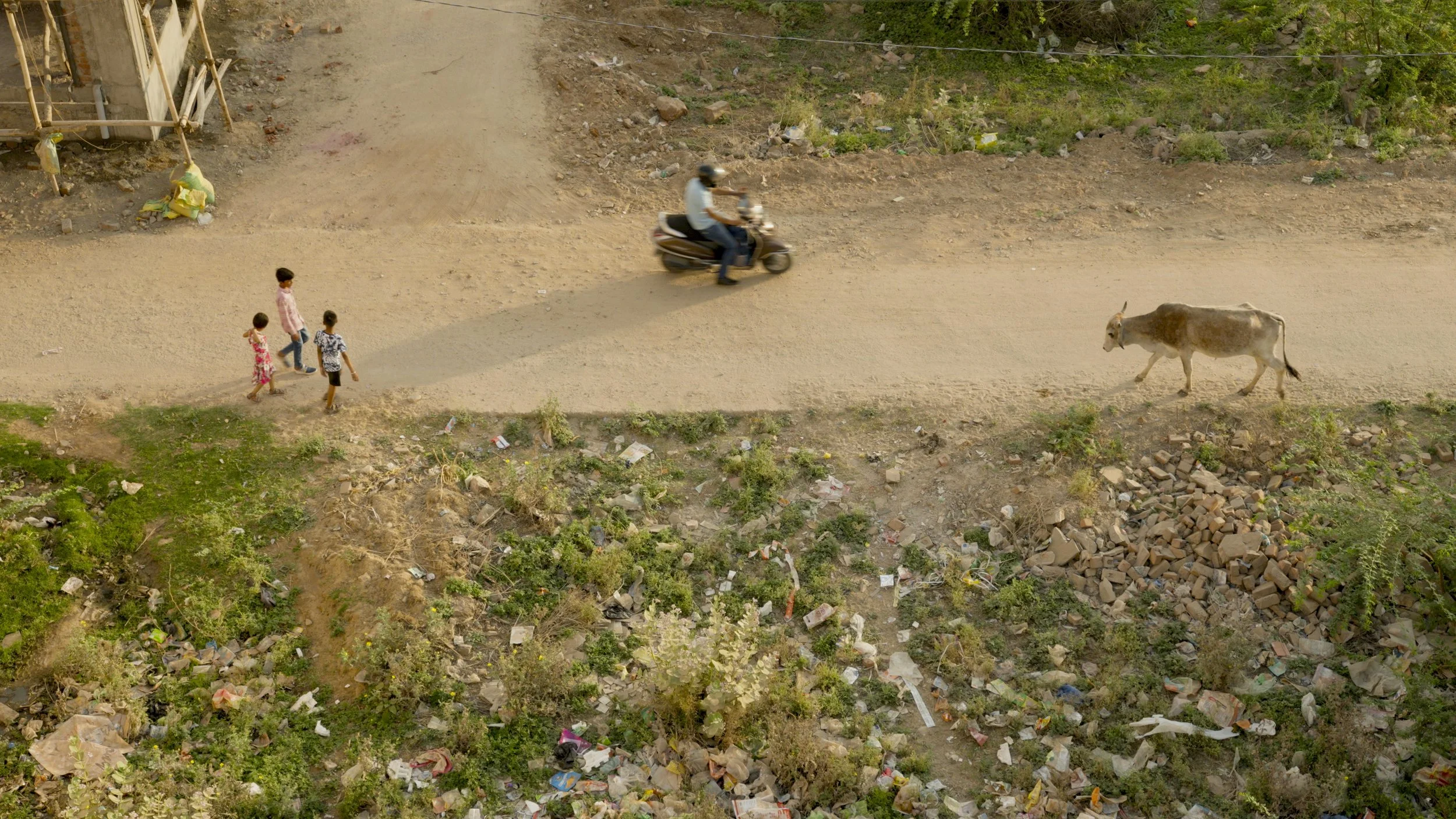 FINAL CUT 2.00_08_03_12.Still013.jpg