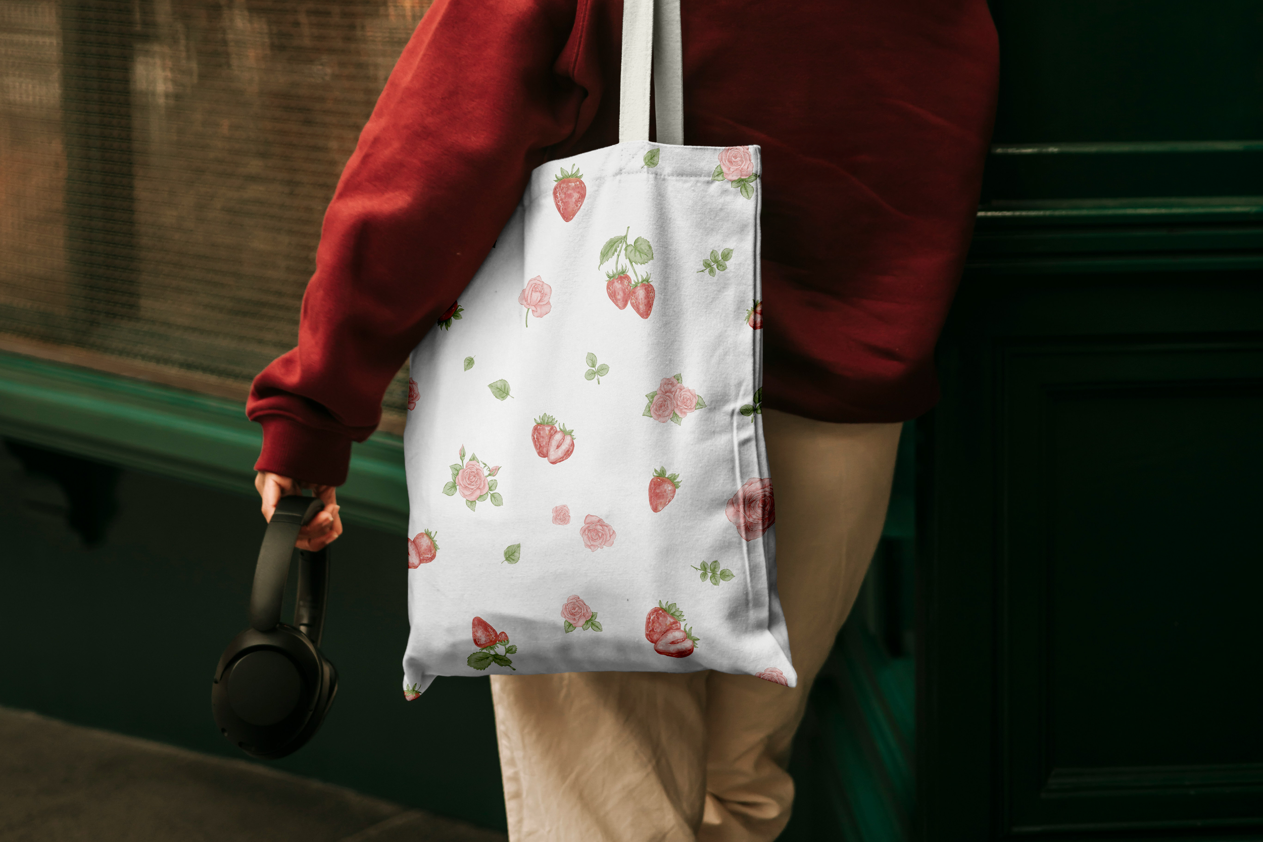 Free Woman Wearing Cotton Bag Mockup.png