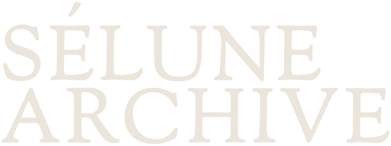 Text on a black background that reads 'Sélune Archive' in large, light gray font.