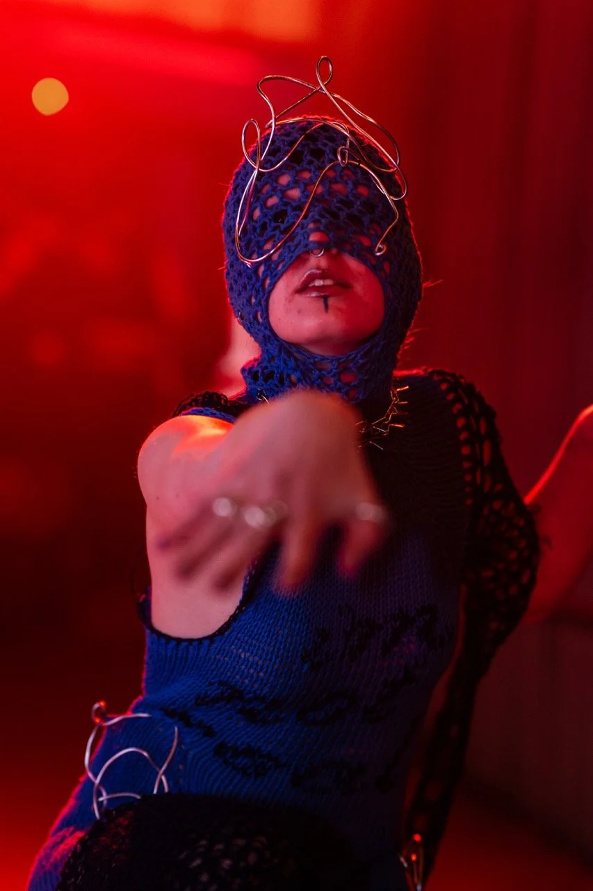 morganasteelephotographyRiposte_StripTease_85_Sphereical15 Large.jpeg