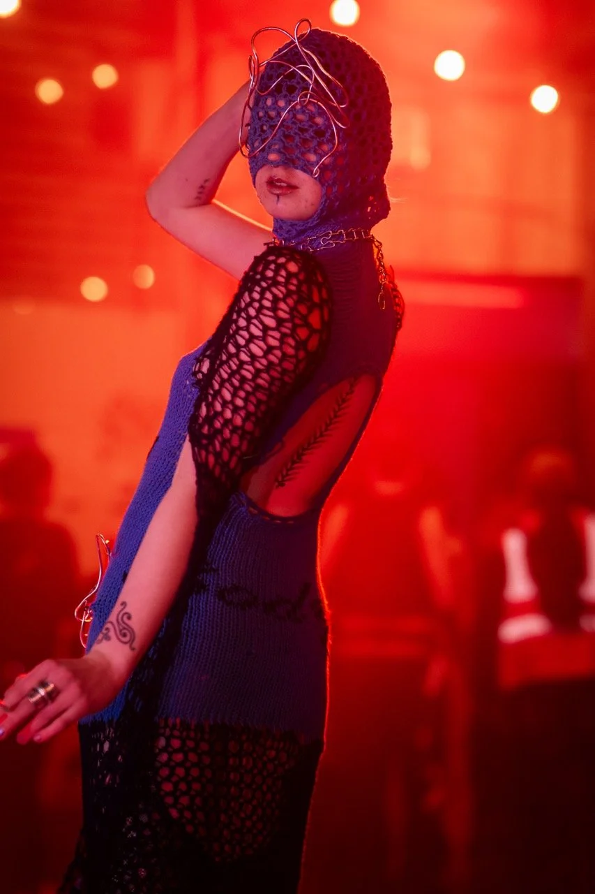 morganasteelephotographyRiposte_StripTease_85_Sphereical12 Large.jpeg