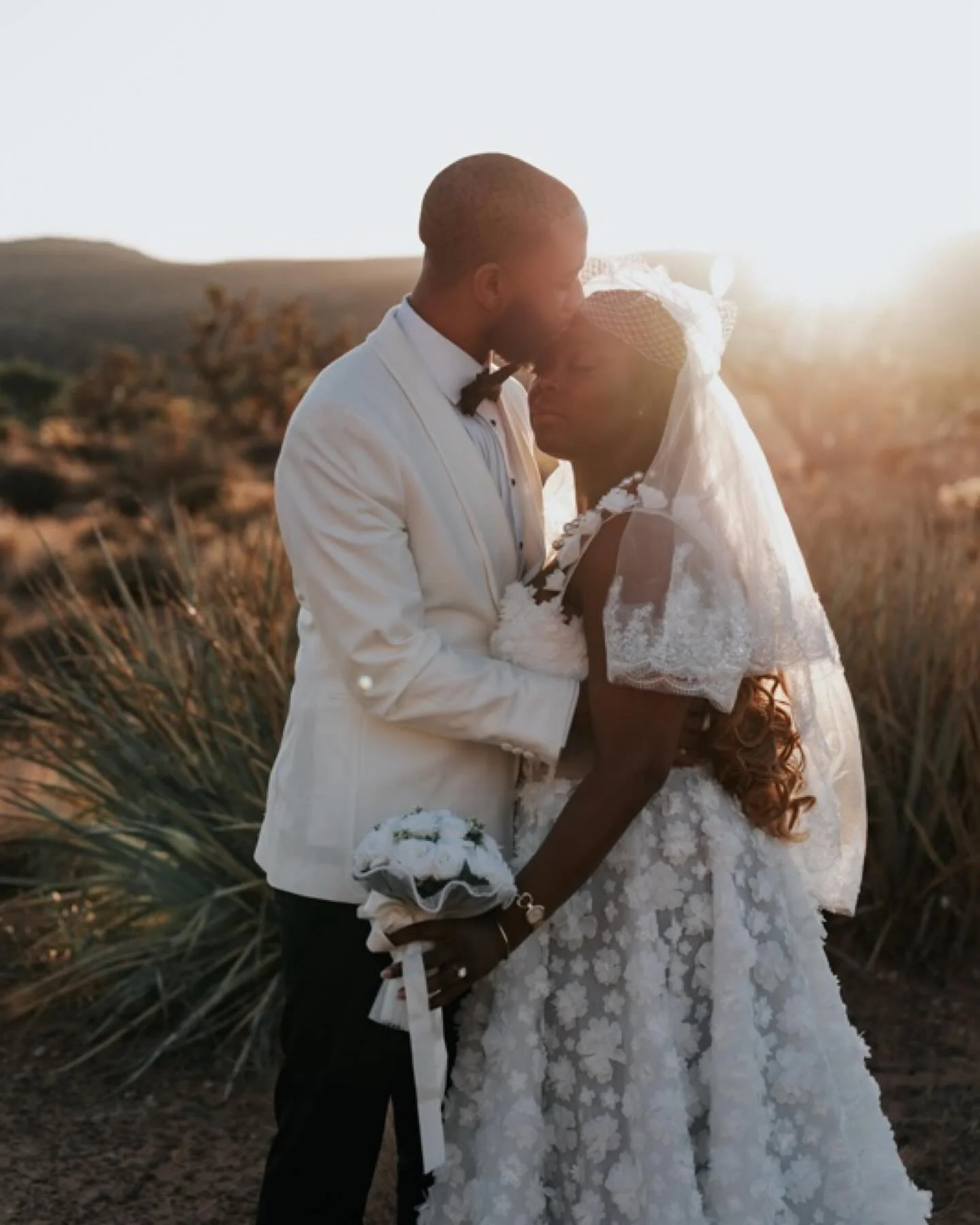 The Goldsmiths 🤍

Such a beautiful &amp; intimate sunrise elopement at Red Rock Canyon! 
.
.
.
.
#lasvegas #lasvegasphotographer #lasvegaselopementphotographer #vegaselopementphotographer #vegasphotographer #vegasphotoshoot #lasvegasphoto #lasvegasp