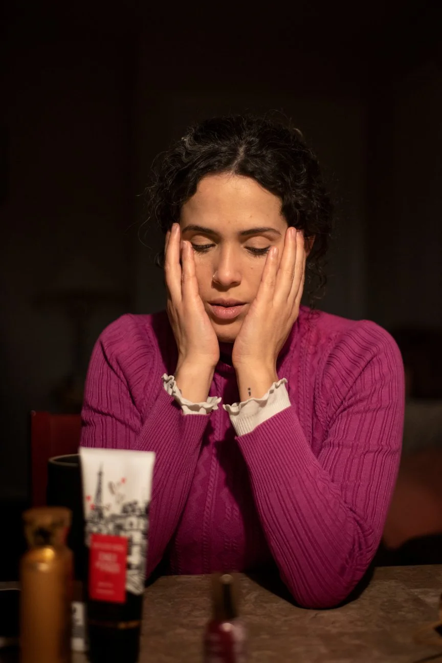 Long Branch, New Jersey, 2025. Camila Oliveira, (a pseudonym), is a young woman of Brazilian origins. She has been living in New Jersey for a few months, but has been in the United States for two years. In Brazil, she graduated as a civil engineer, b