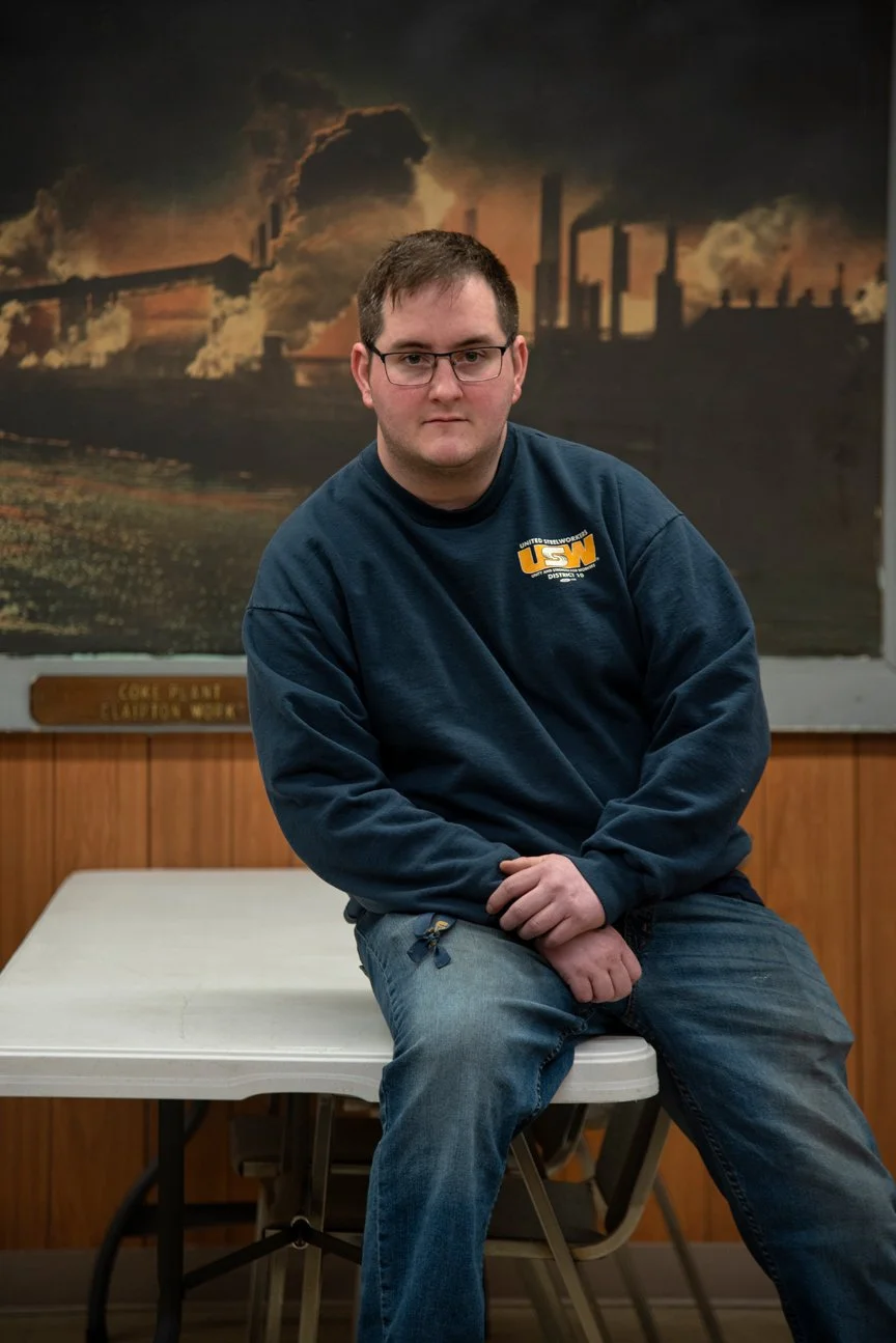 Clairton, Pennsylvania, 2025. Zack Mainhart, a worker at the USS steel mill, before starting his shift, inside the hall of the United Steelworkers (USW) union. The United Steelworkers is North America’s largest private‑sector labor union, representin