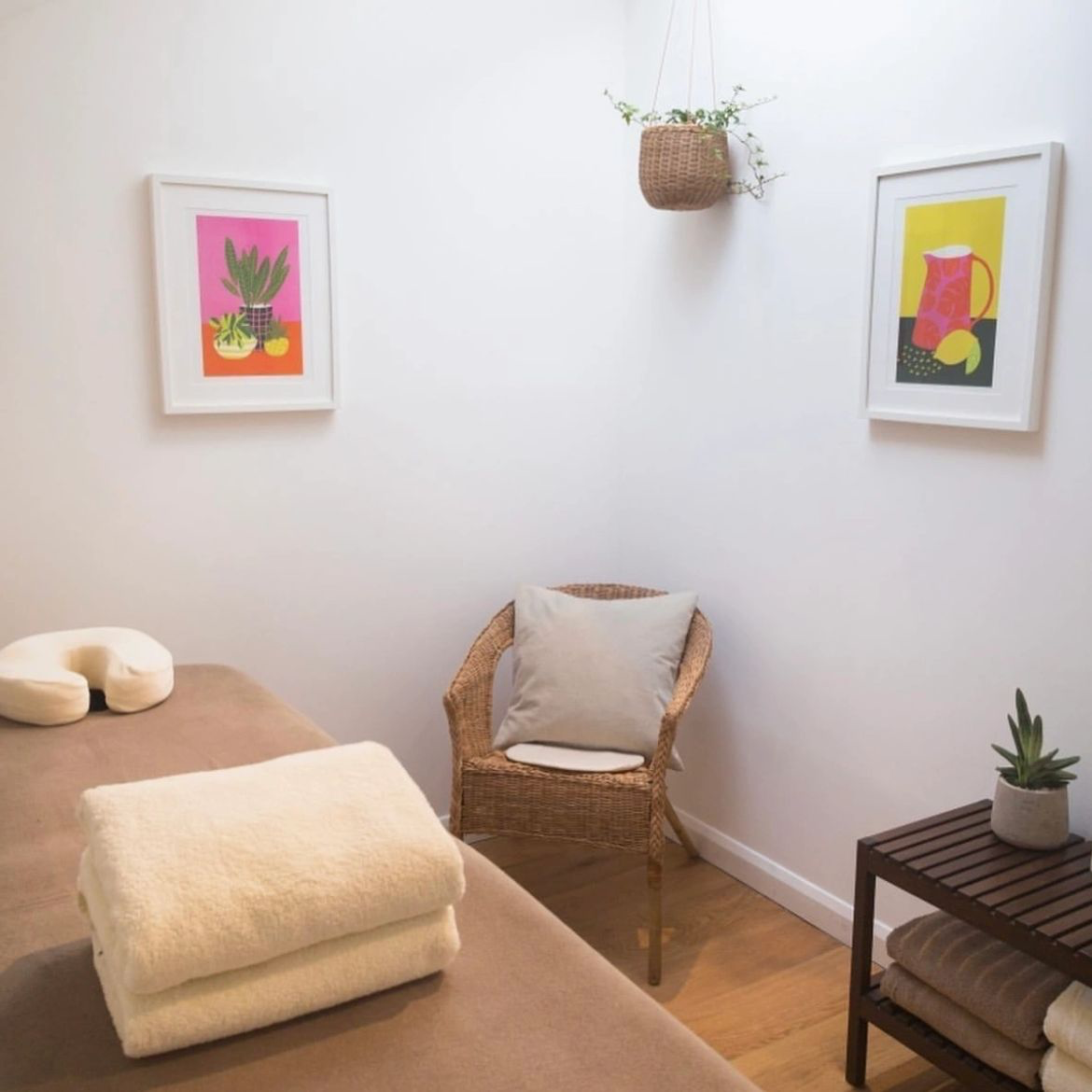 a picture of steven cockburn doing sports massage in morningside edinburgh