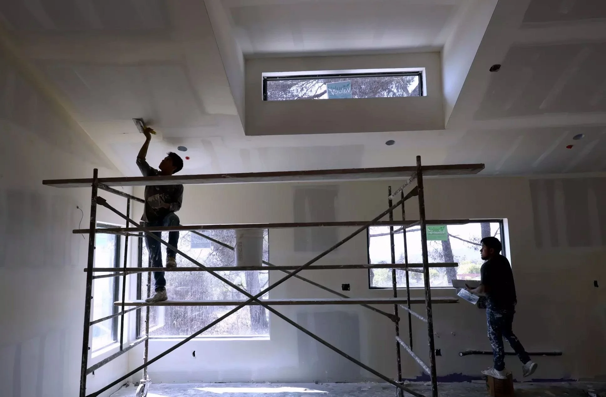 After a rocky start, rebuilding in the Palisades and Altadena is gaining momentum