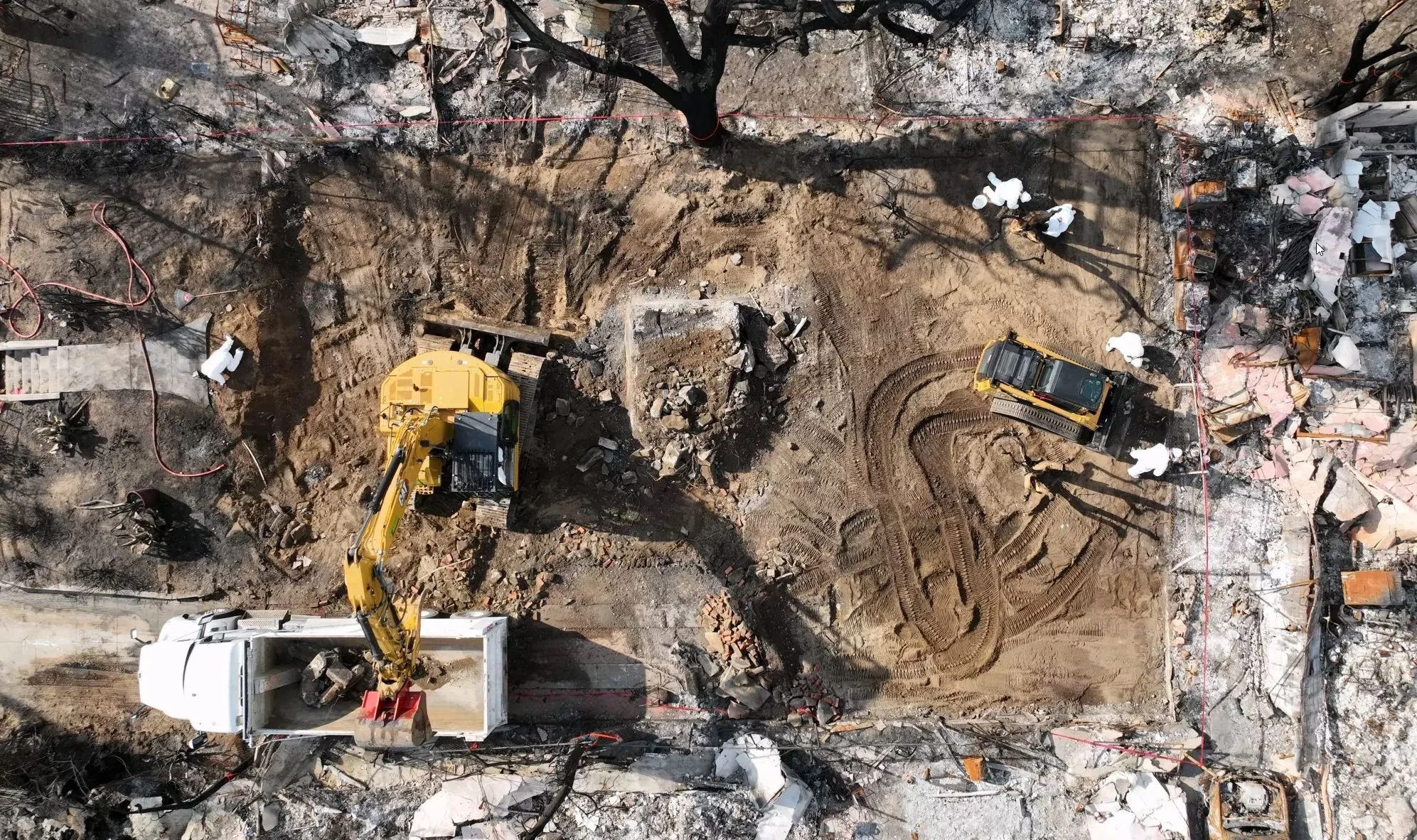 L.A. fire cleanups reports describe repeated violations, illegal dumping allegation