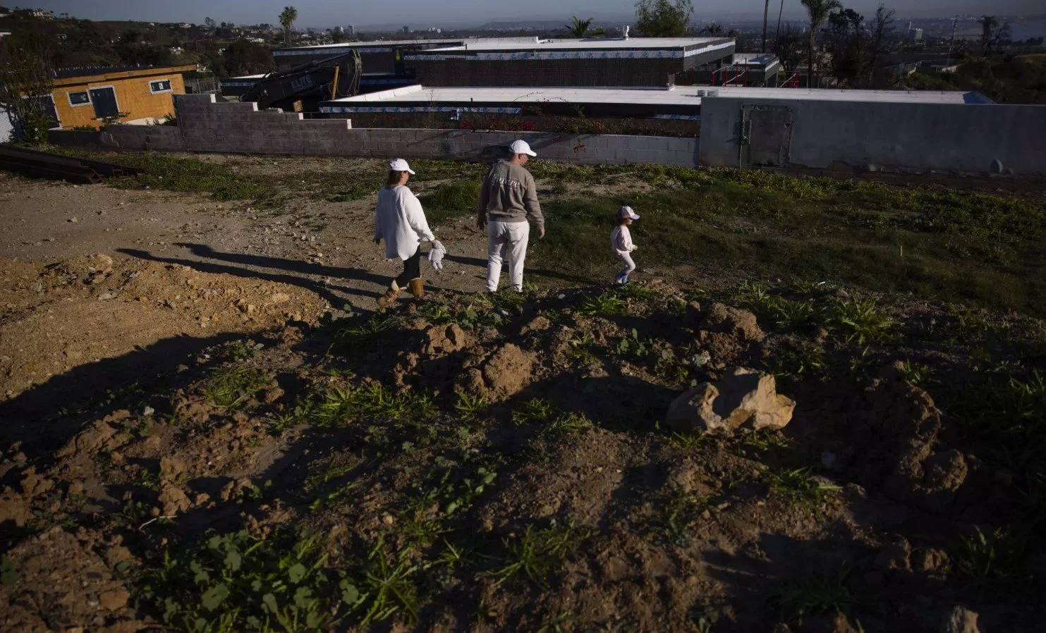 L.A. fire victims say state regulators ignored complaints about State Farm