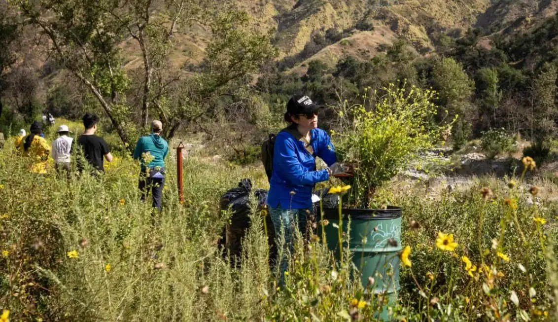 LA climate week kicks off in Eaton Canyon as state recruits for California Service Corps