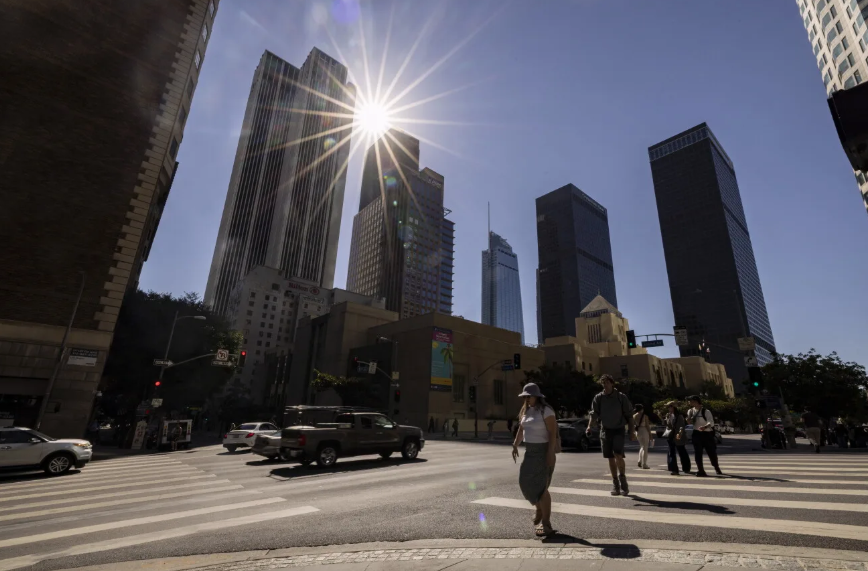 It's going to be a really hot October — and it's going to last awhile