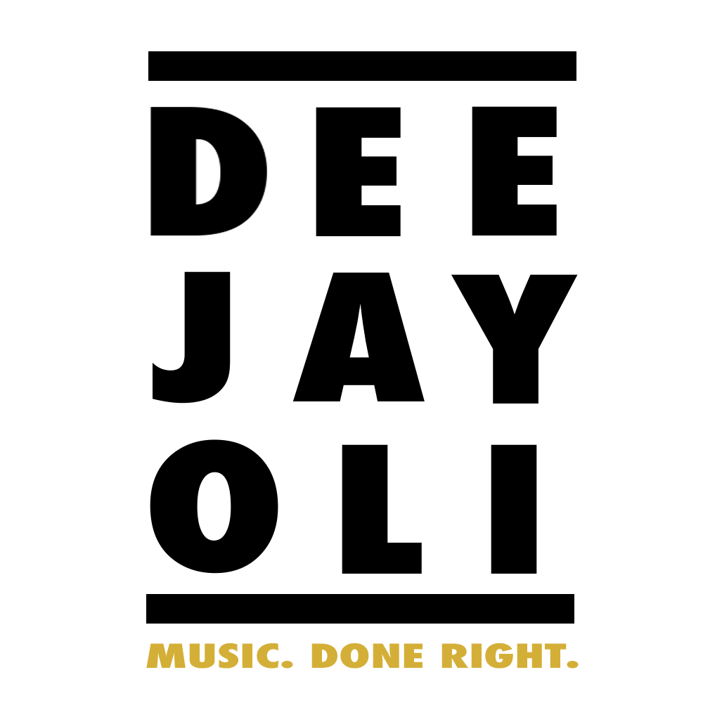 Schwarzes Bild mit geschriebener Text in der unteren Mitte: "MUSIC. DONE RIGHT." in goldener Schrift.