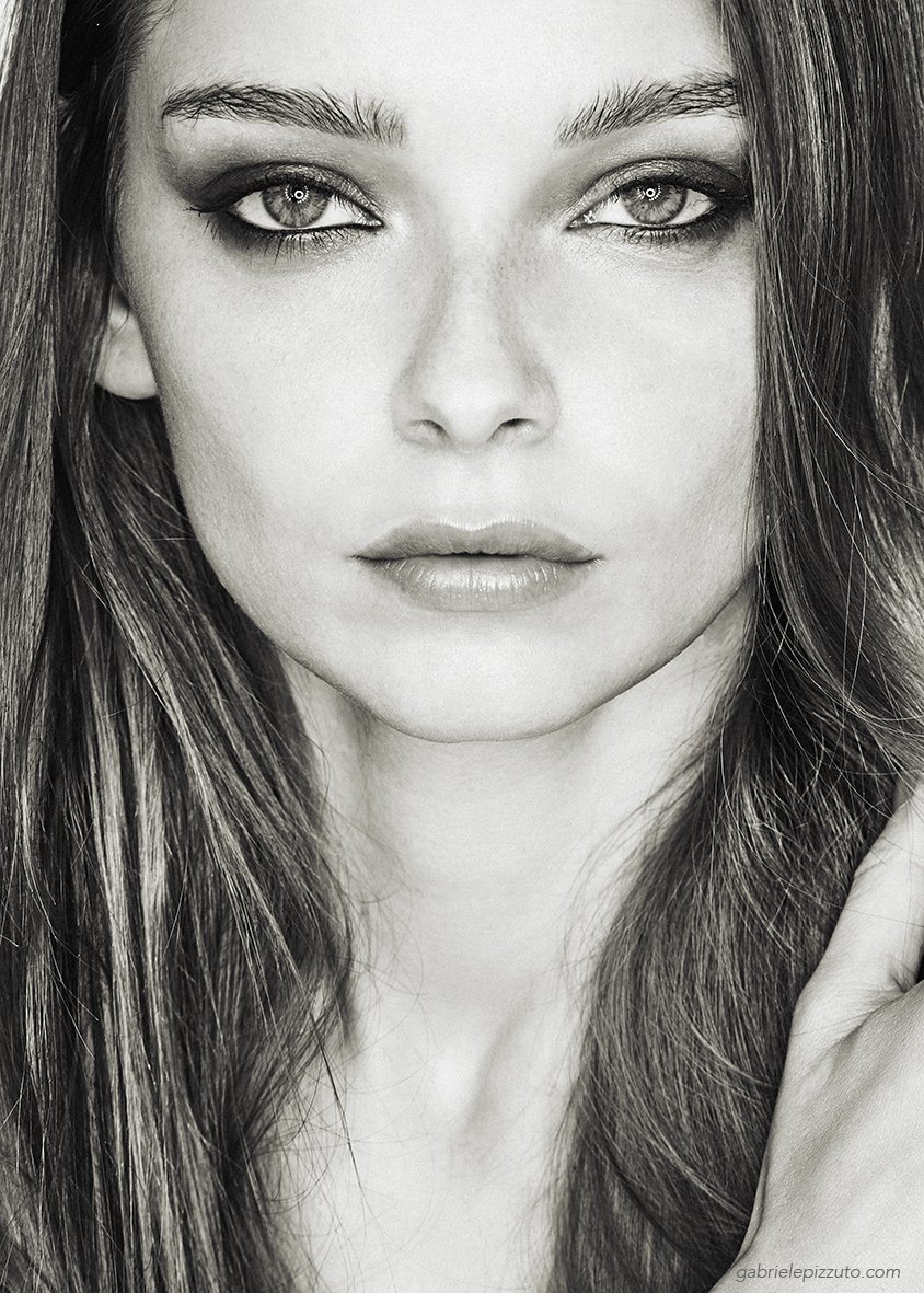 Anna4812final-CROP copia.jpg