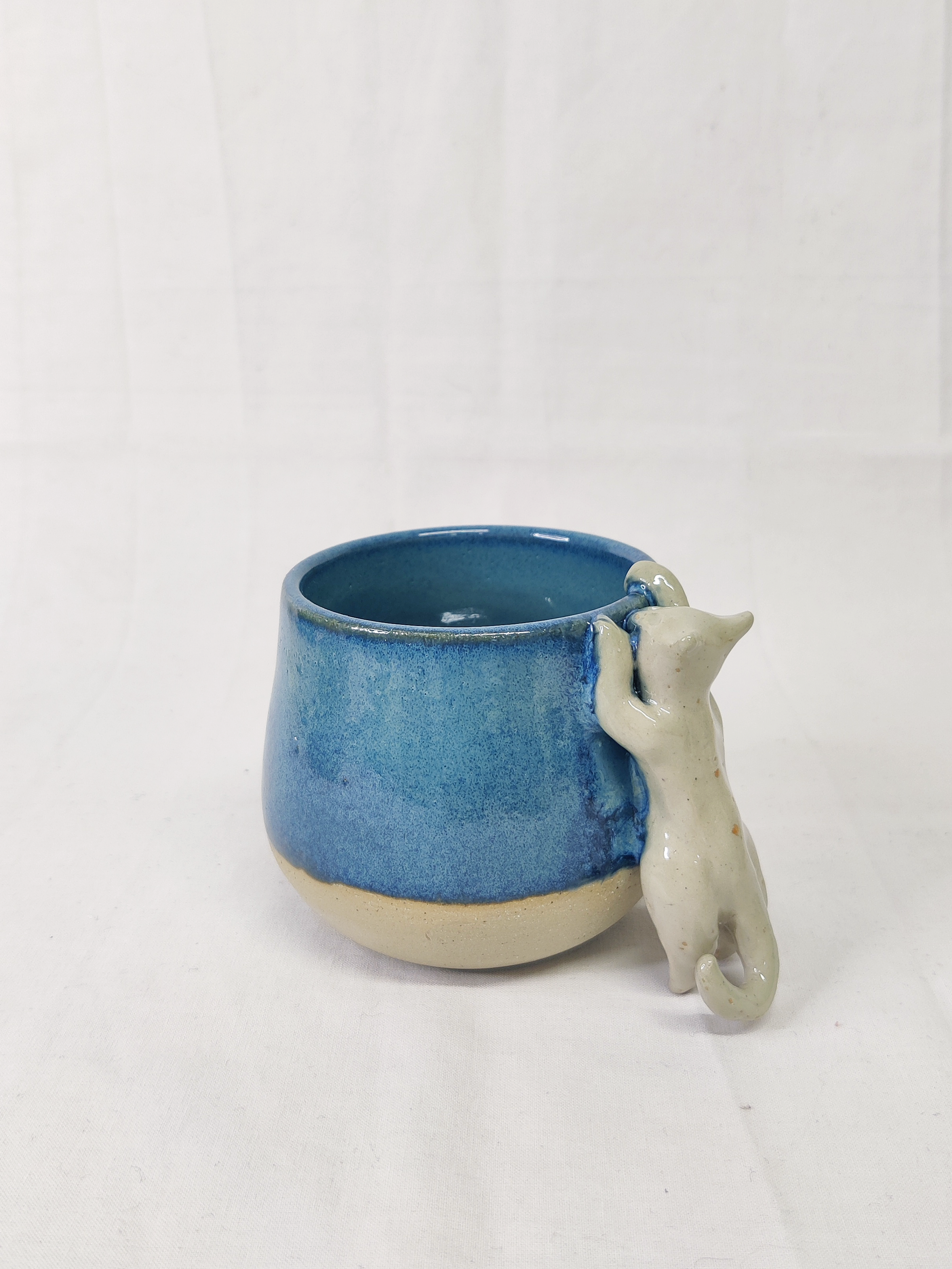 tasse chat coté.png