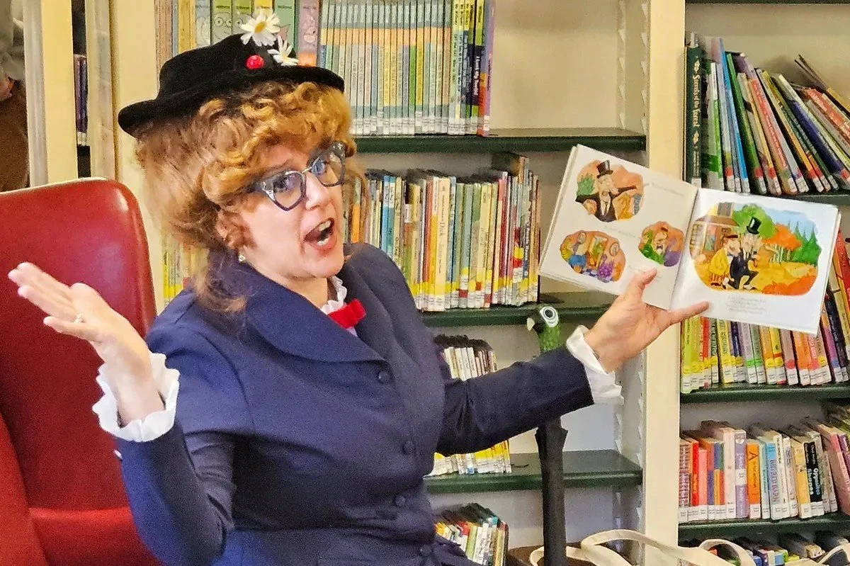 Mary Poppins.jpg