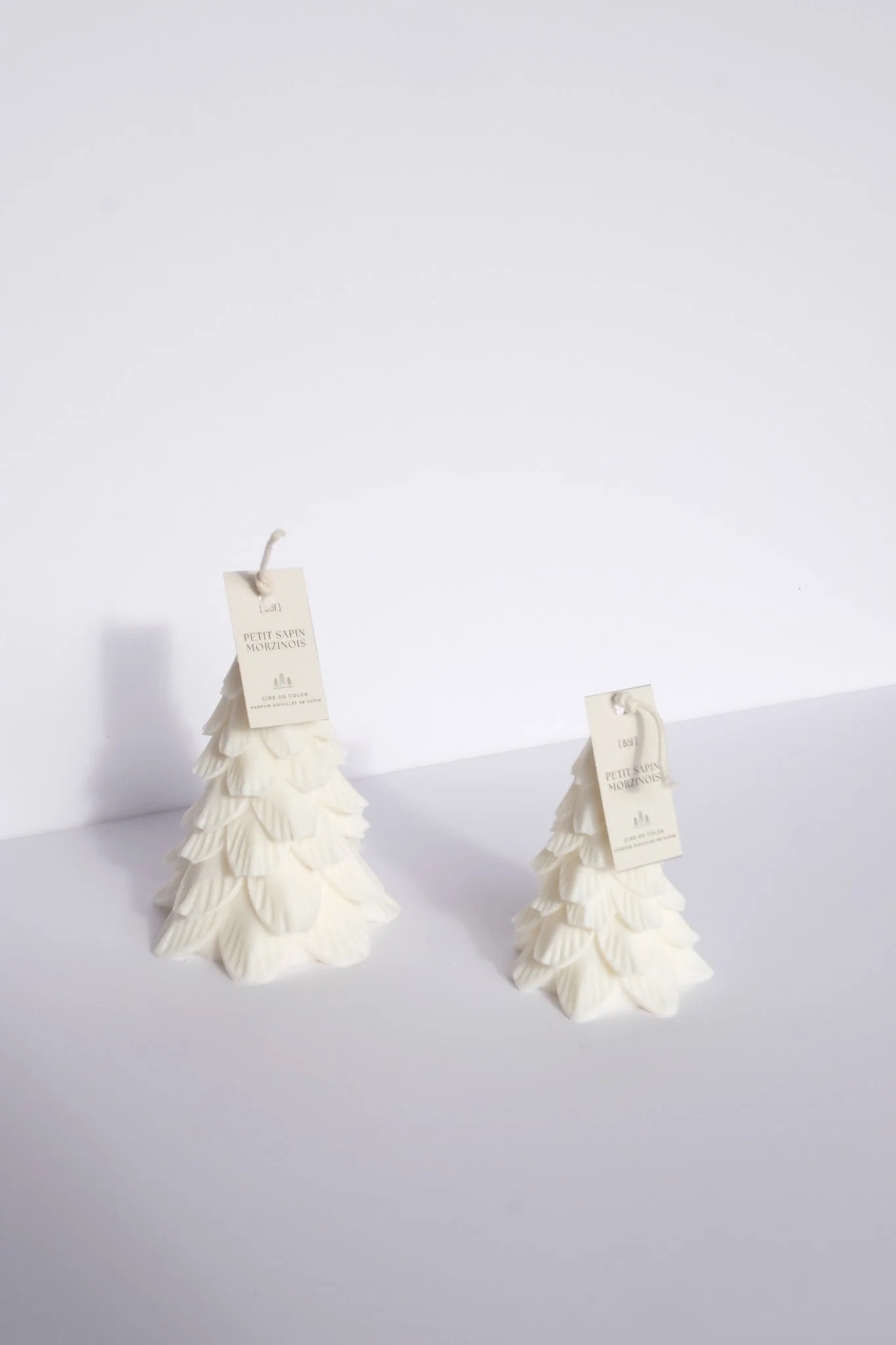 Profil bougie sapin sculptée forme réaliste fabrication Morzine