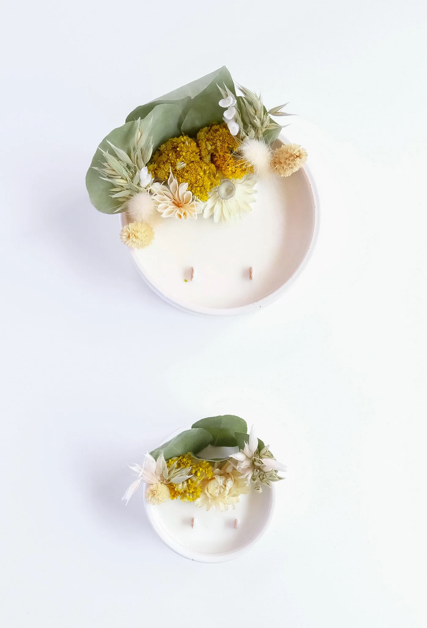 Bougie fleurie miel d'épicéa petit et grand format 120g 290g