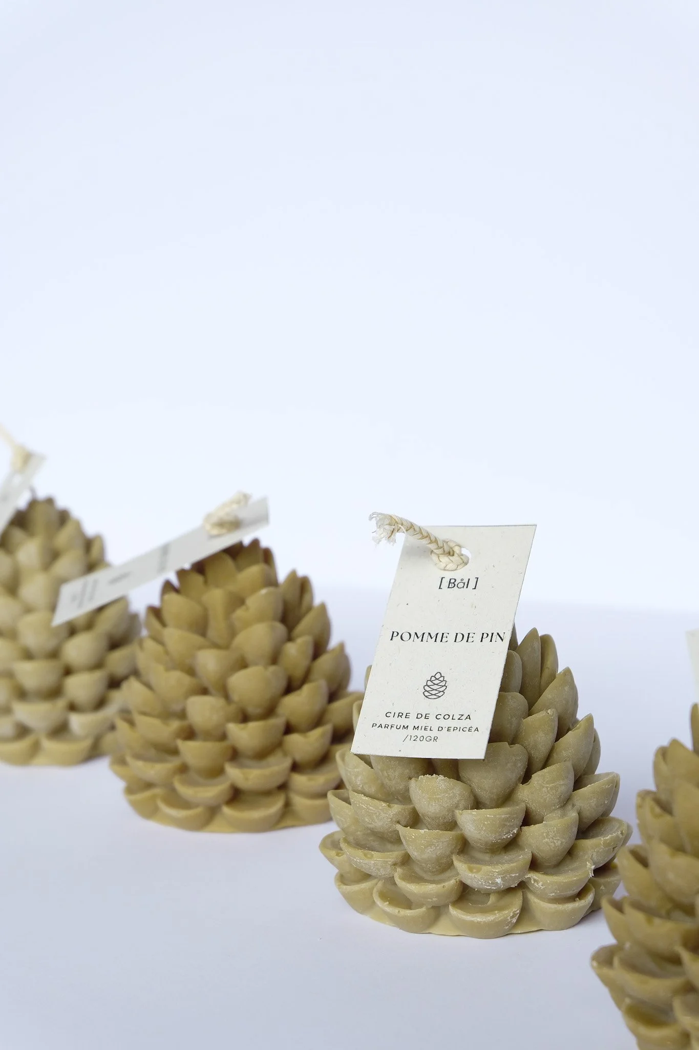 Bougie pomme de pin parfum miel d'épicéa