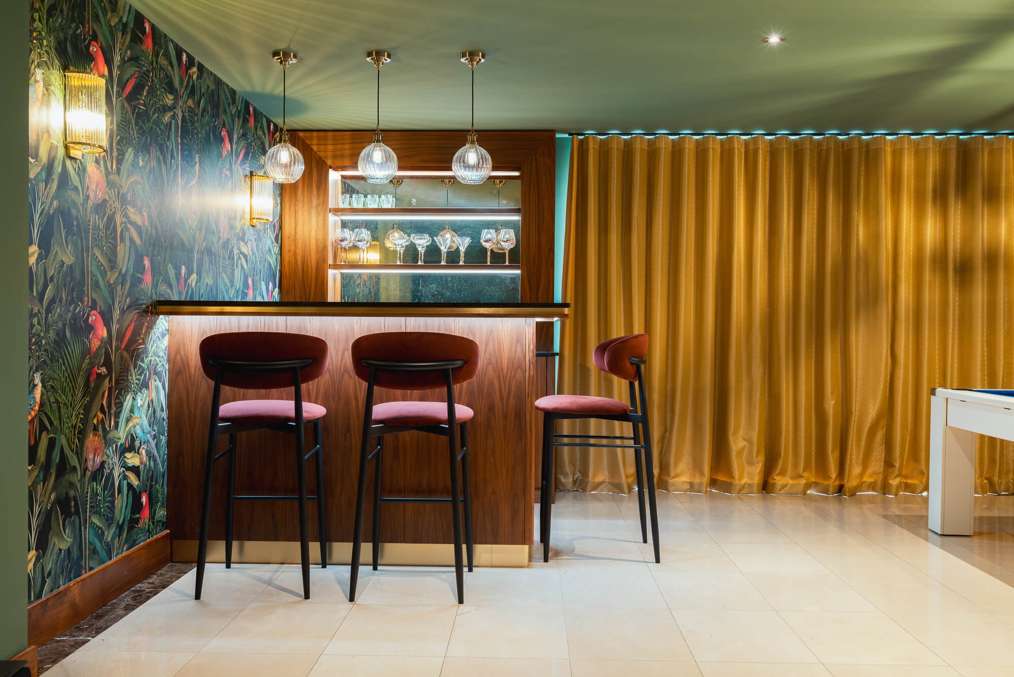 howson-design-interiors-valley-road-renovation-games-room-bar.jpg