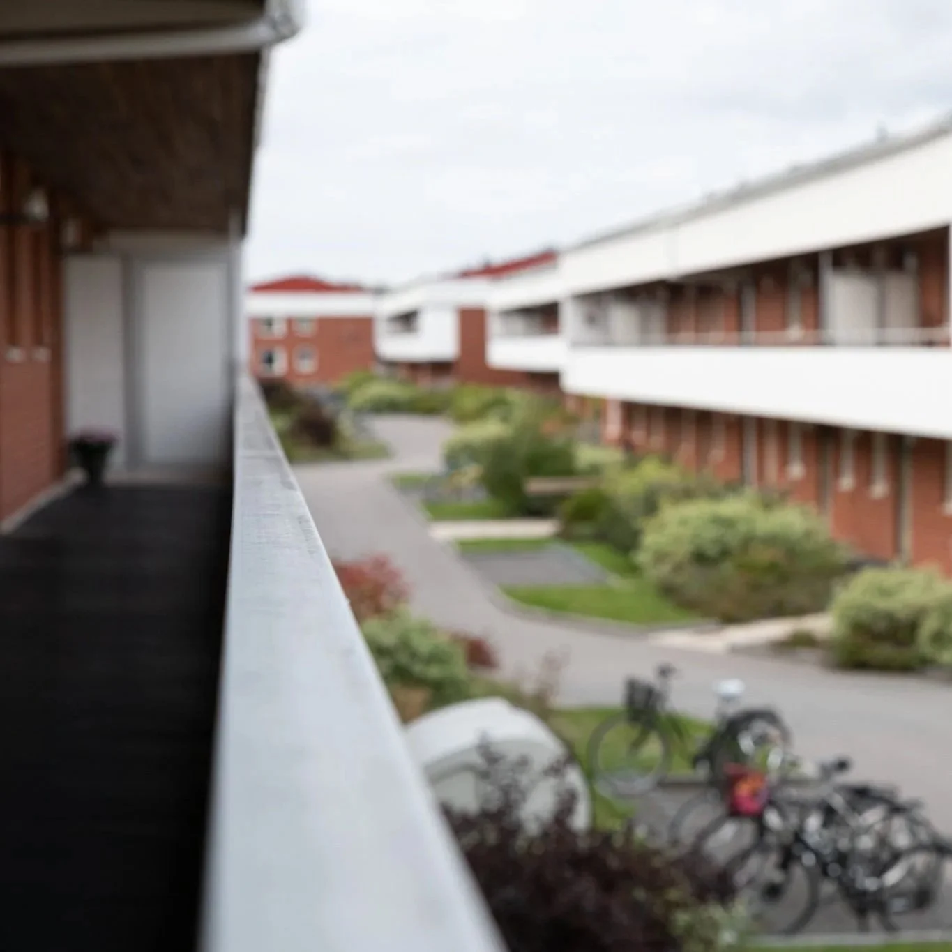 Loftgång och entrésida