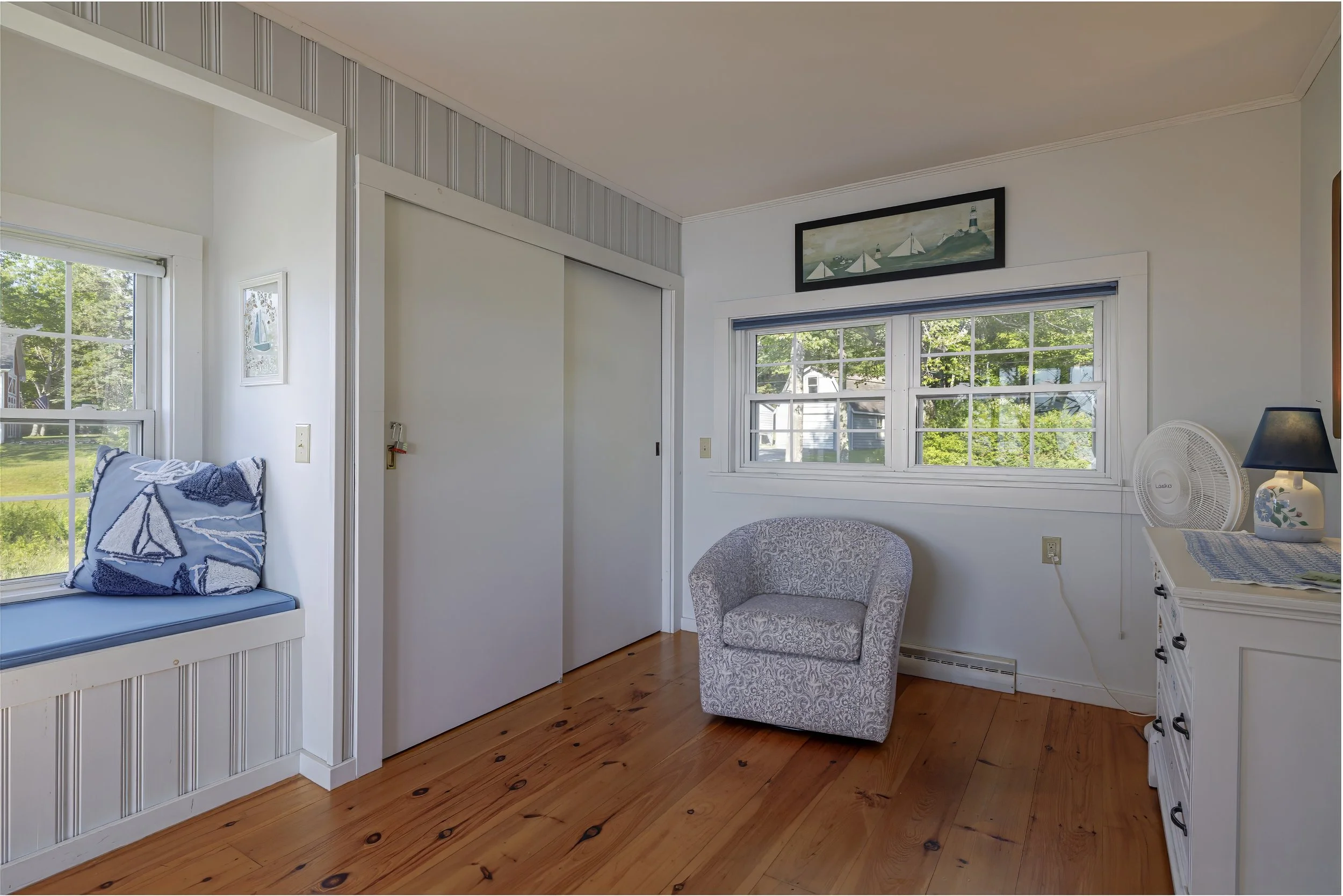 first floor bedroom window seat.jpg