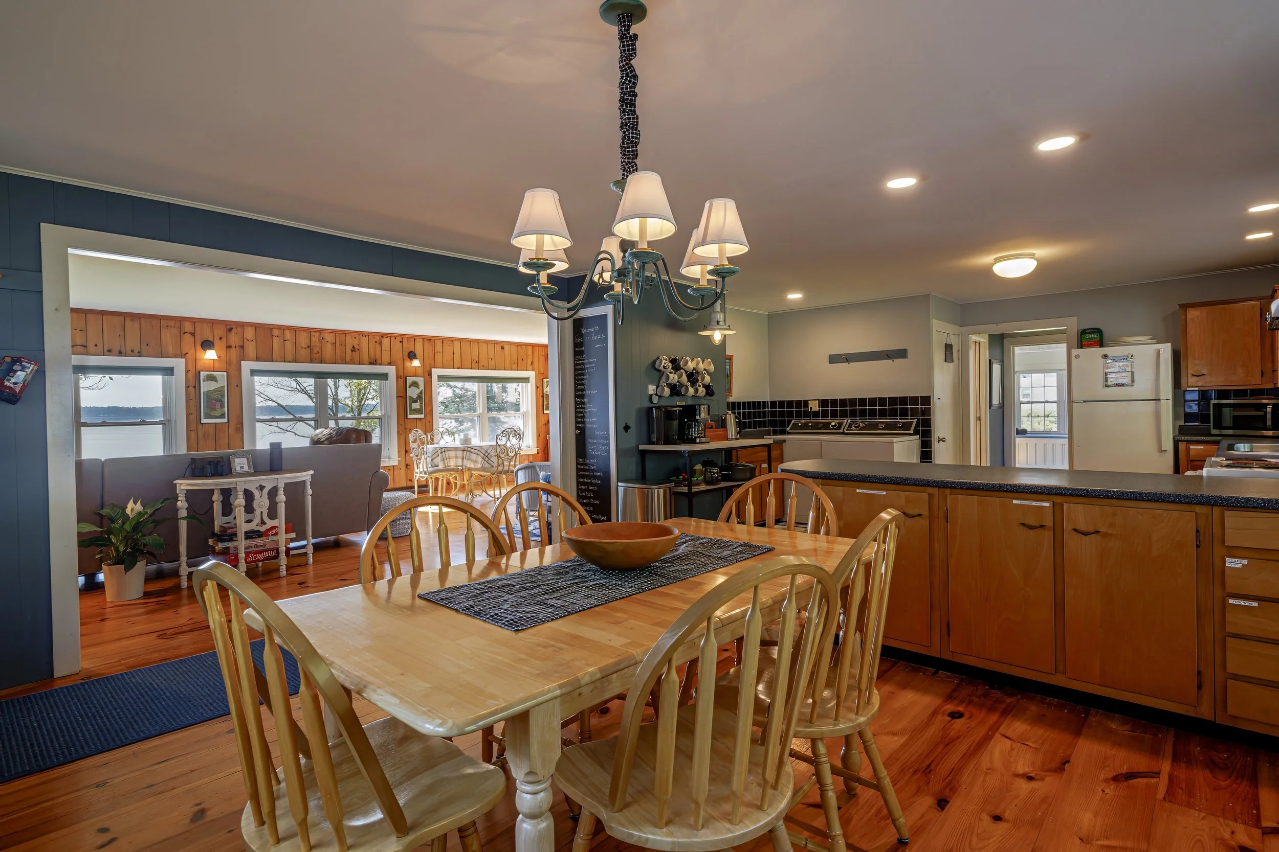 dining room into living room.jpg