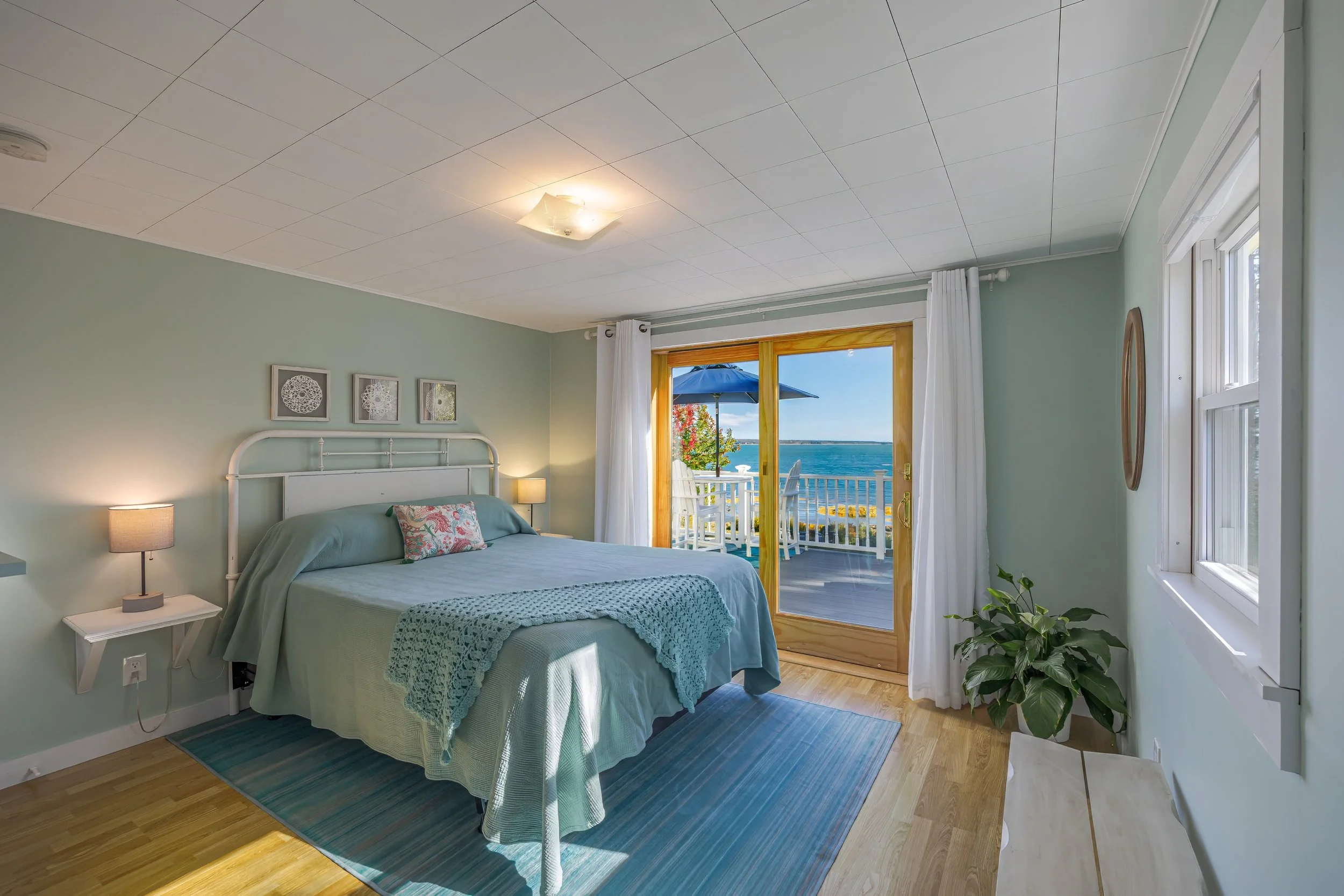 queen bedroom to deck.jpg