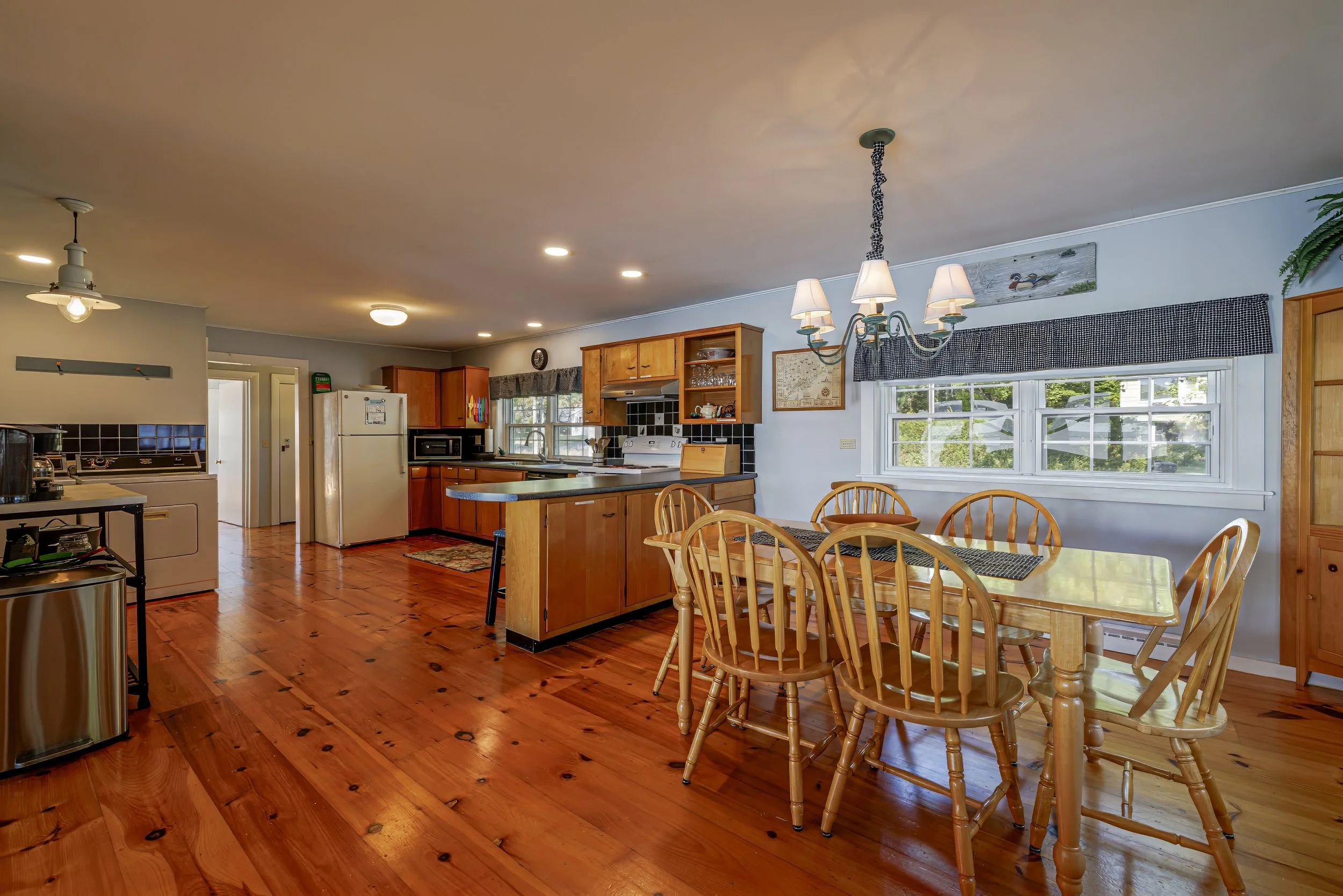 dining room into kitchen.jpg