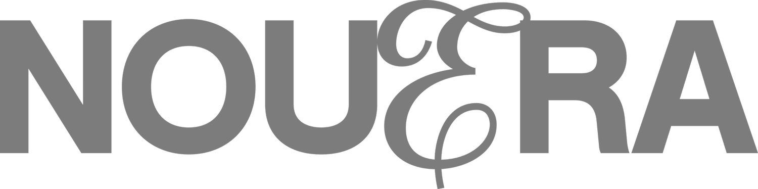 Logo mit den Worten "NOUCRA" in großen Buchstaben, die durch eine weiche, geschwungene Linie verbunden sind.