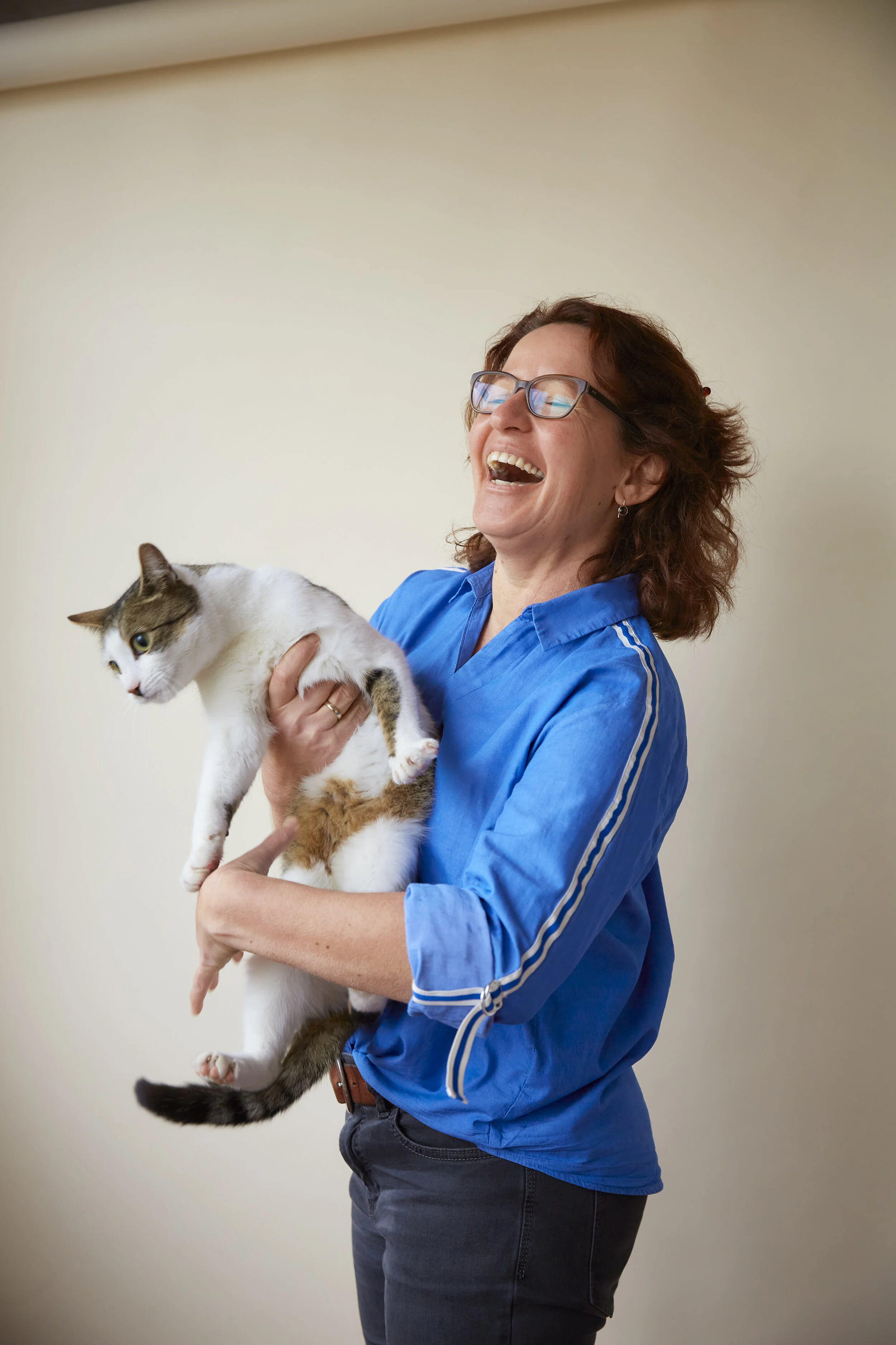 Margit Auer und ihr Kater Lorenzo