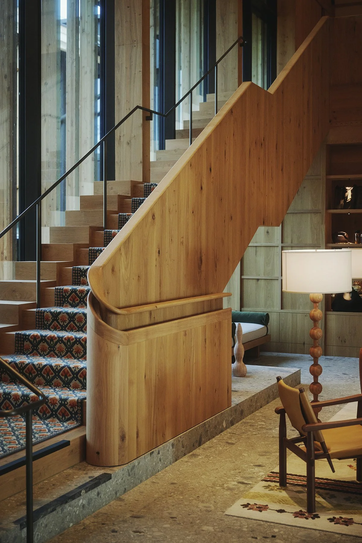 interiordesign-architecture-detail-matteothun-woodstairs-lightshadow-modernminimalism-hotelart-germanluxury.jpg
