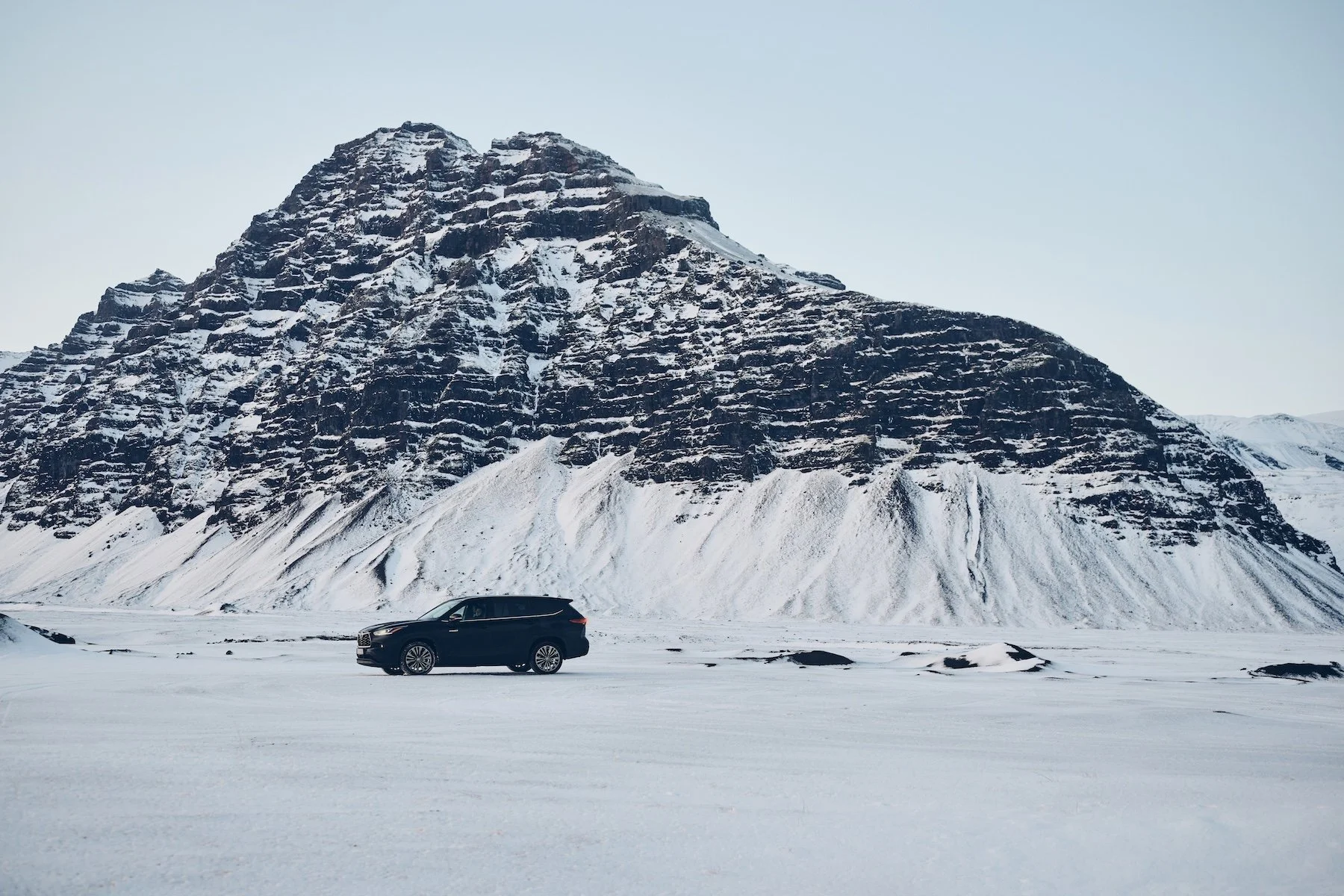 toyota-land-cruiser-transportationphotography-iceland-snow-roadtrip-car-4x4-vehicle-lifestyle-landscape-winter-snow3.jpg