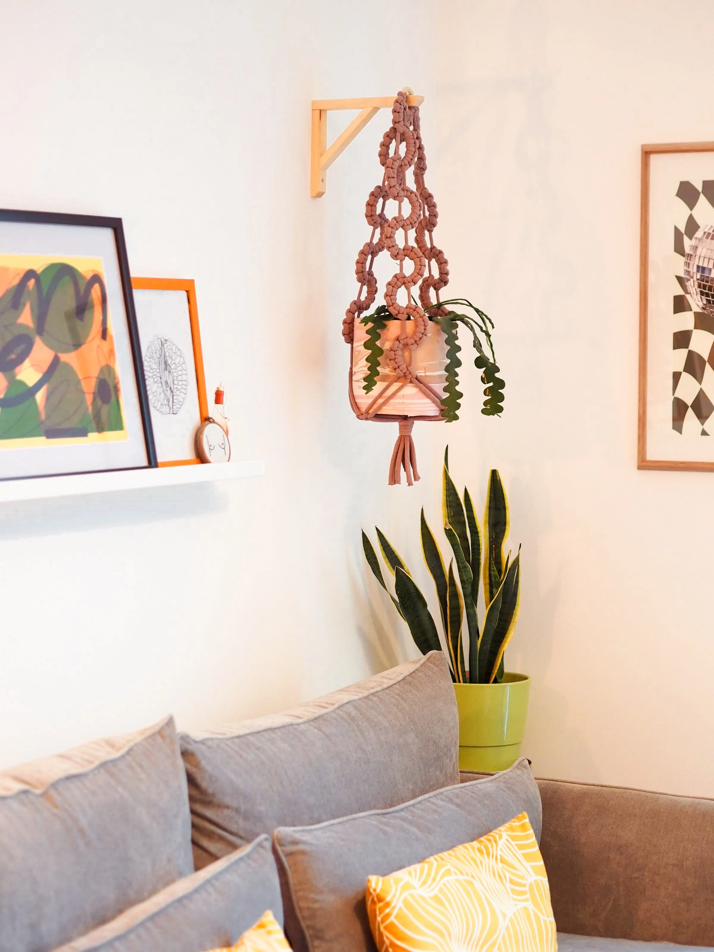 Chunky Wave Plant Hanger: Mauve