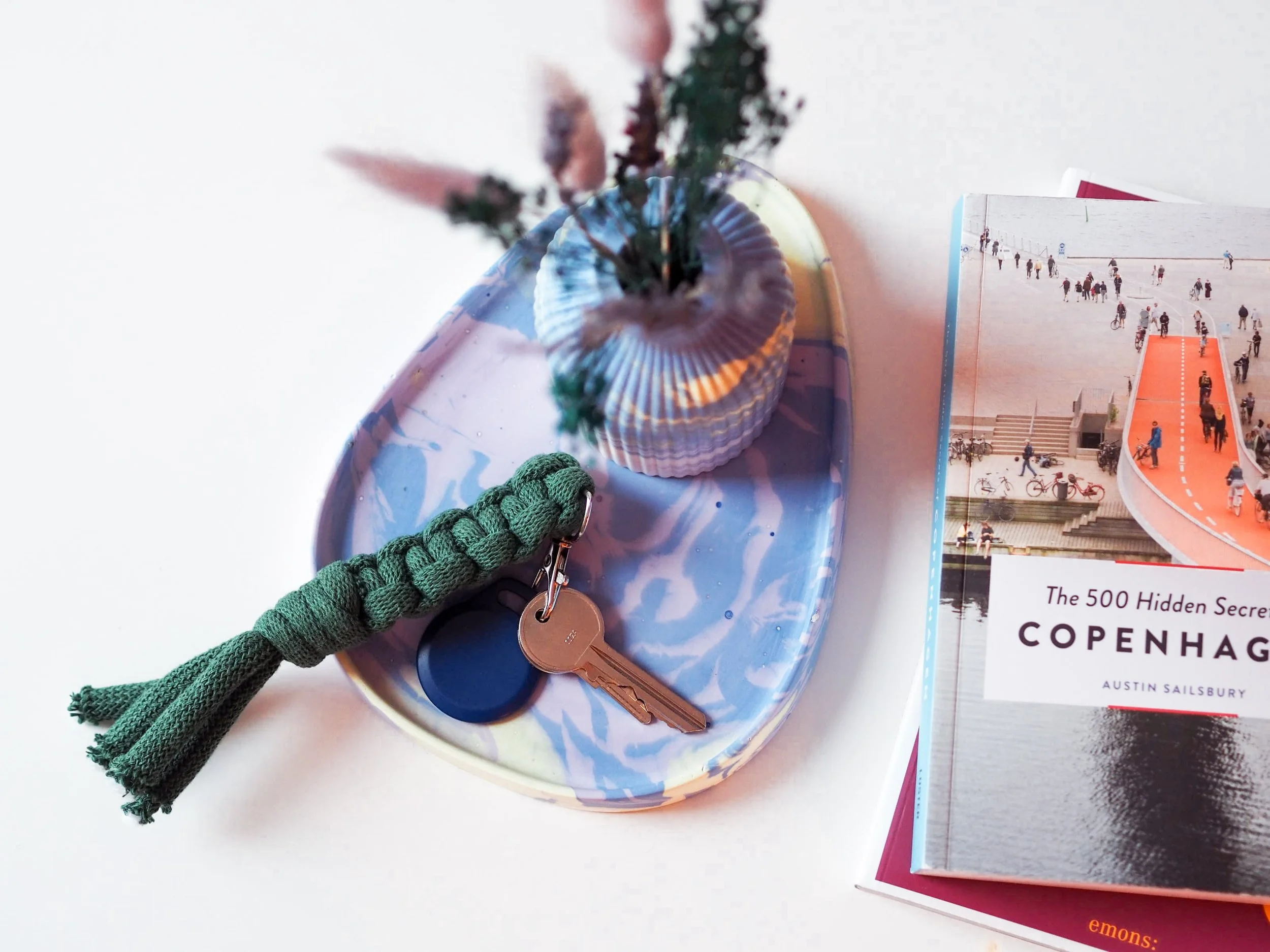 Egg-shaped Trinket Tray: Blueberry Matcha