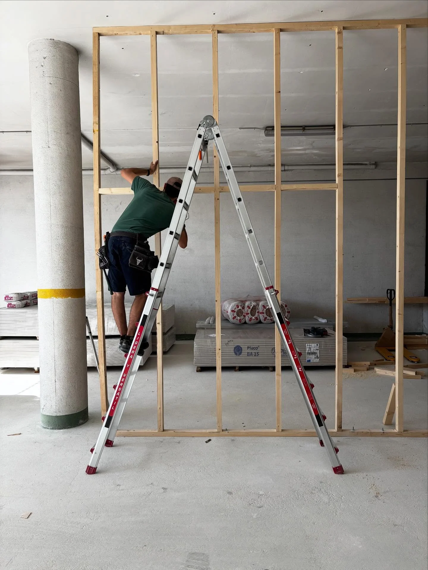 El uso del entramado ligero de madera es esencial para nosotros, permiti&eacute;ndonos trabajar con la flexibilidad, robustez y sostenibilidad que requieren los proyectos en los que participamos. 

#construccionsostenible #entramadodemadera #yesolami