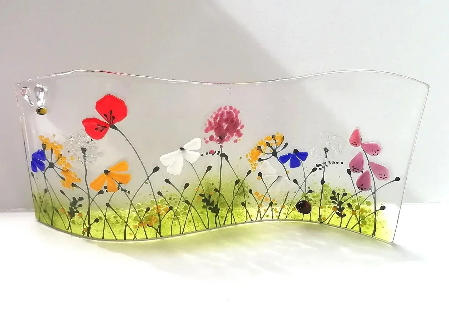This floral wave has all the feels of summer! 
#folksyseller 
#summermeadows 
#glassart
#poppiesofinstagram 
#buyonline