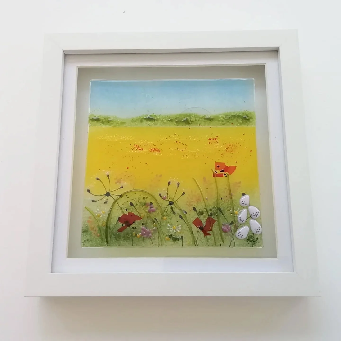 I've just popped this poppy landscape (pun intended🙈) in my Folksy shop.
#handmadeonfolksy 
#buyuniquegifts 
#artforyourhomeorbusiness 
#summerlandscapes 
#folksyseller