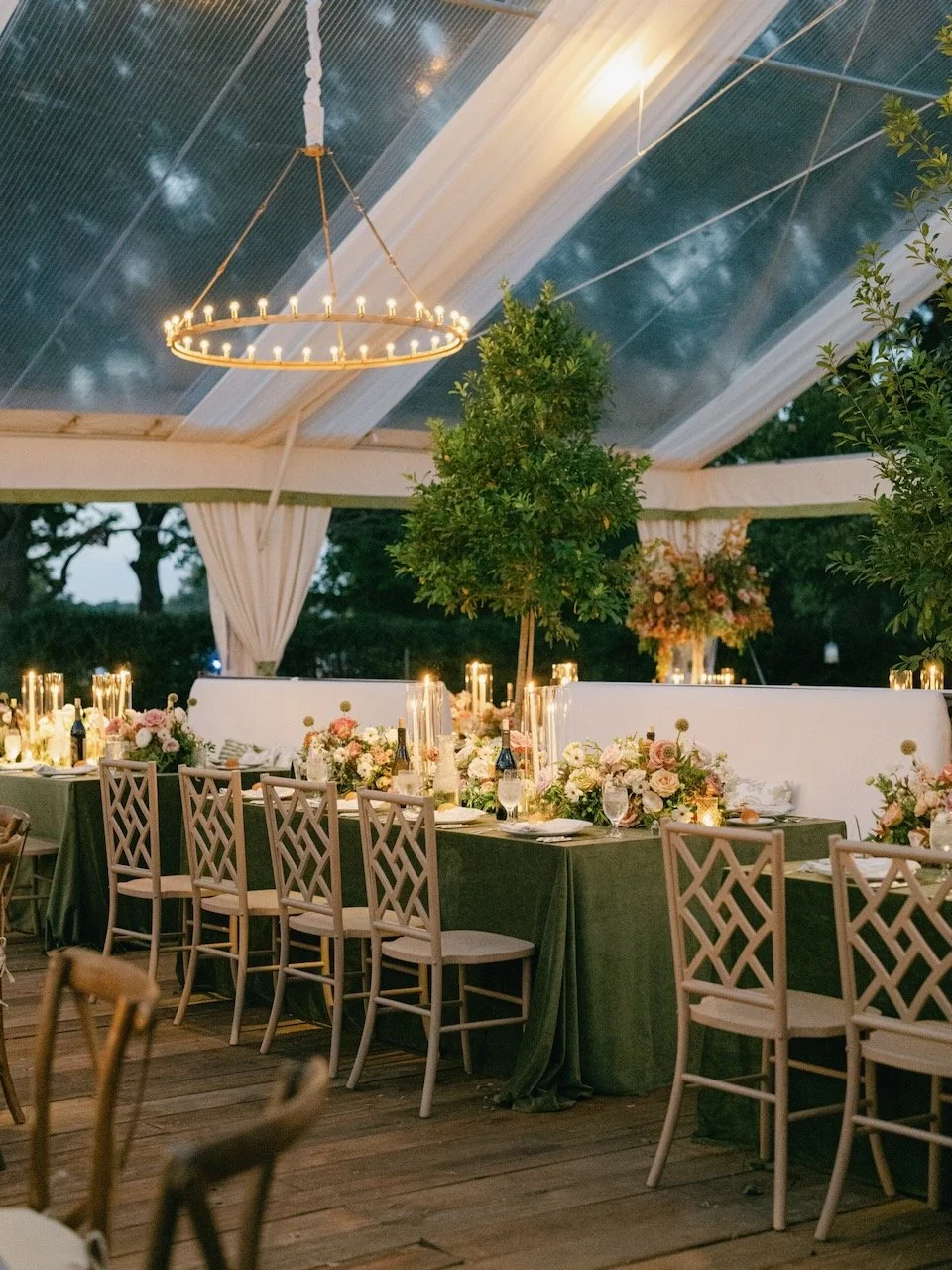 Creating an reception at a family home allowed the designers to craft a dining space that was both upscale and cozy