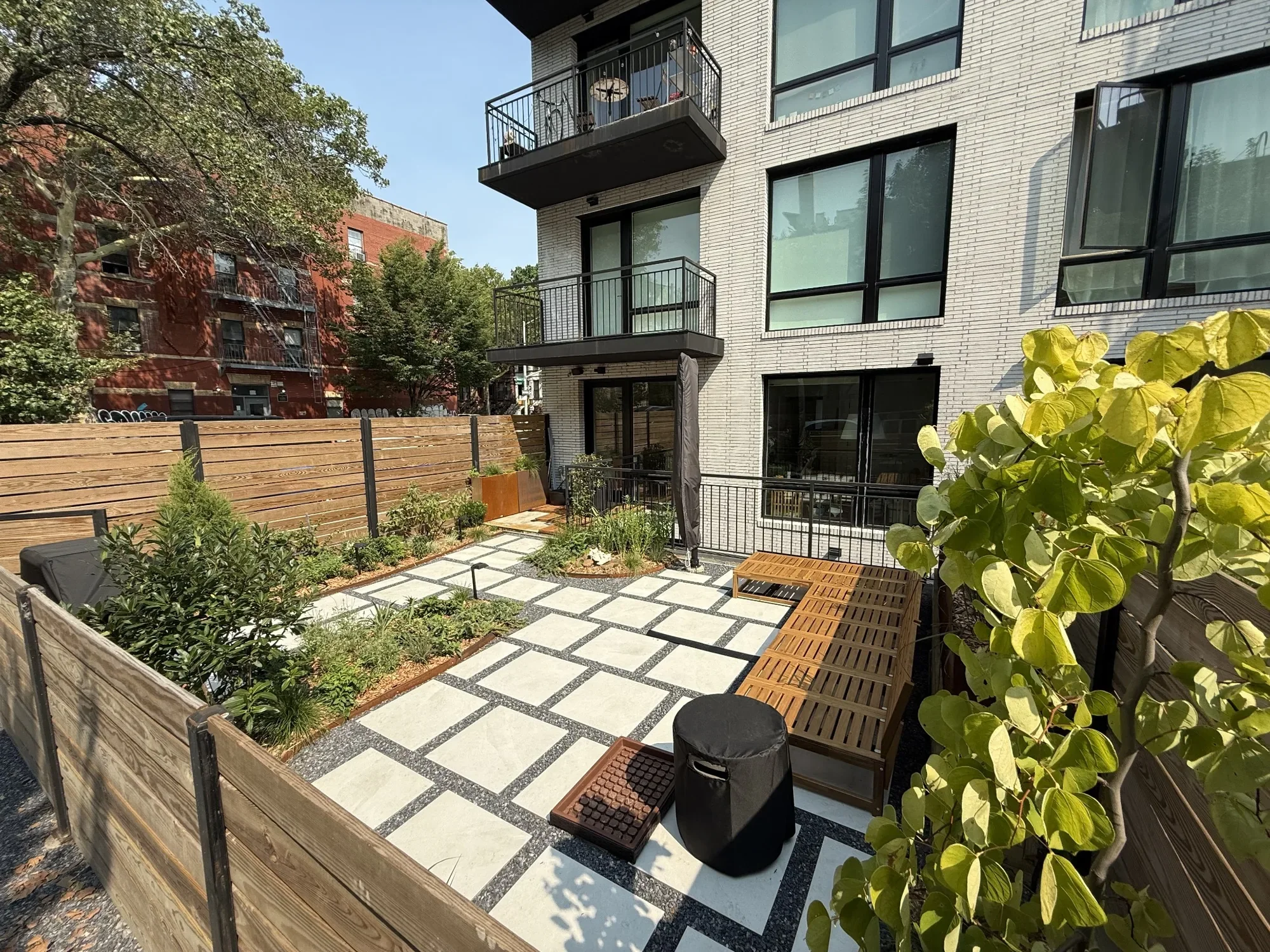 habit-brooklyn-landscape-94.webp
