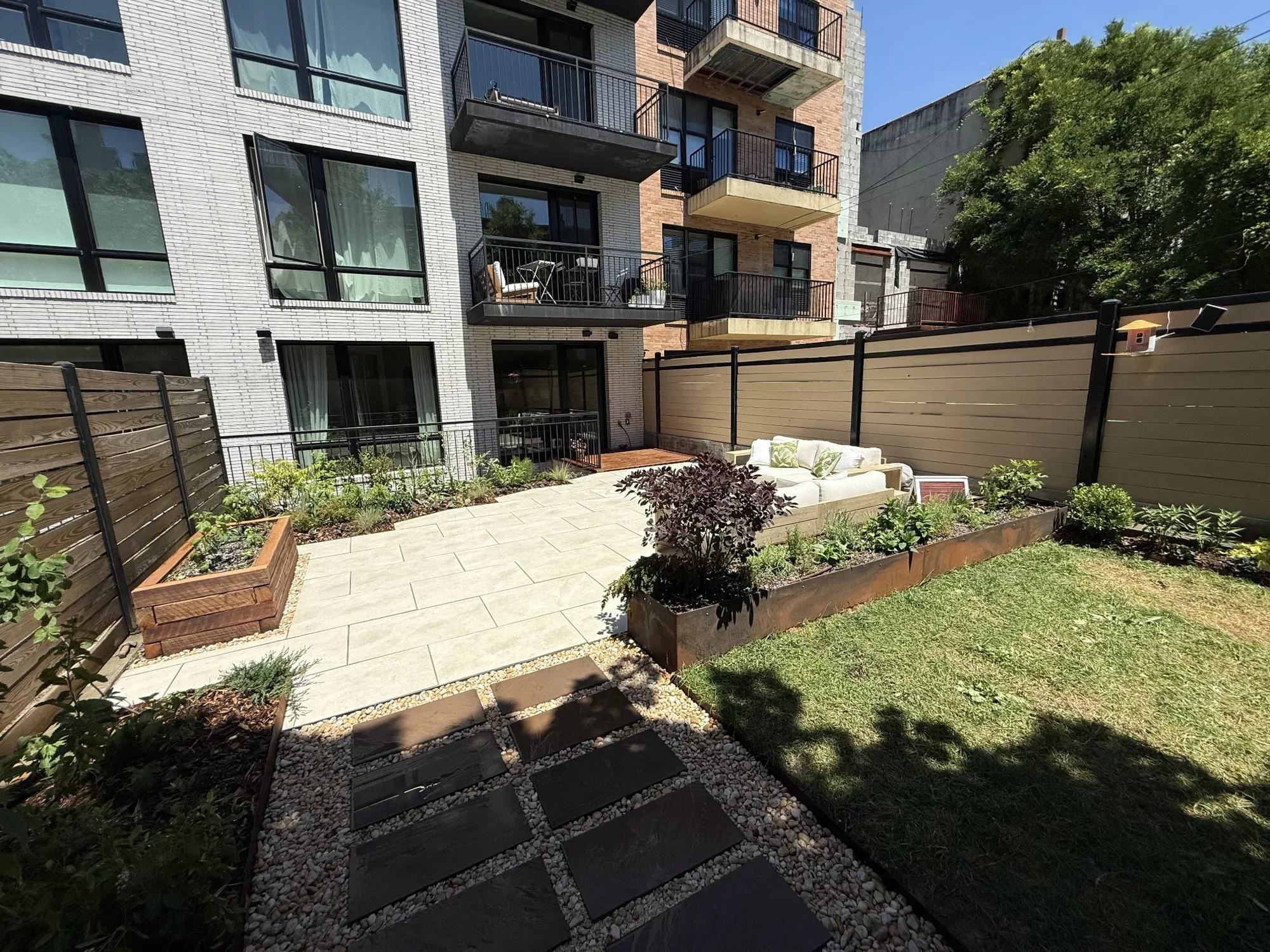 habit-brooklyn-landscape-40.webp