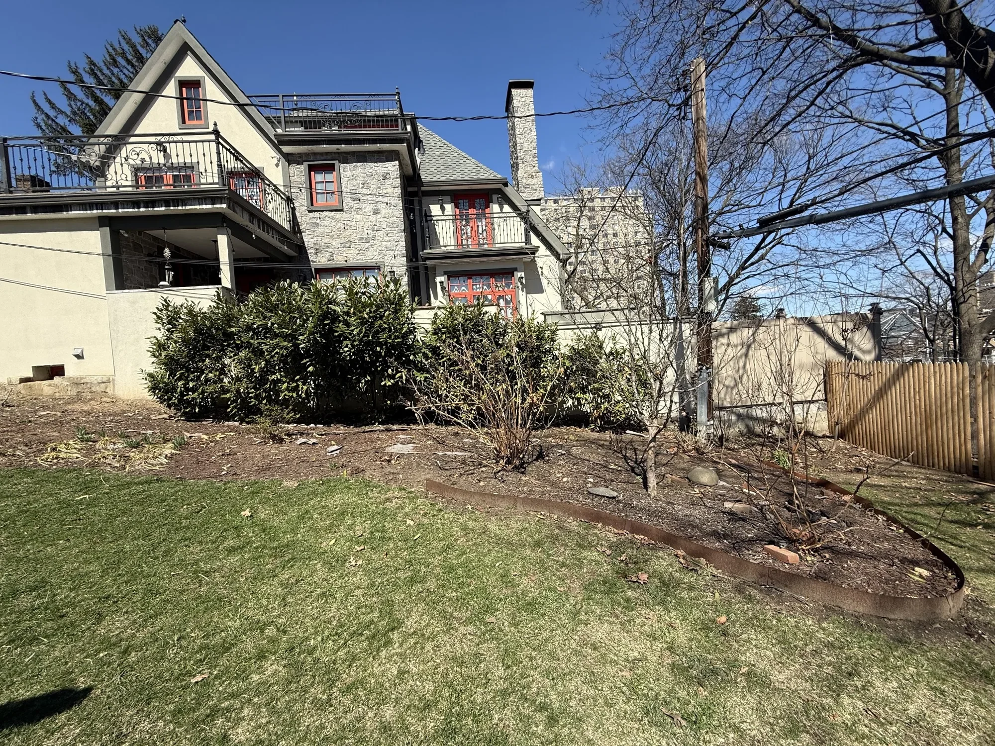 habit-brooklyn-landscape-114.webp
