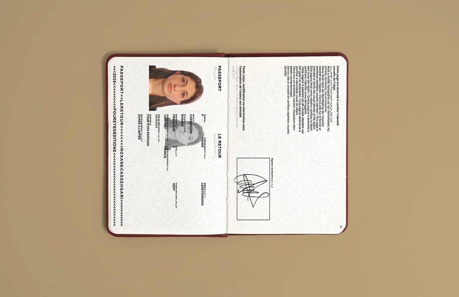 Mockup Roxane inside_.jpg