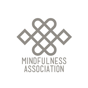 Logo dell'Associazione di Mindfulness con un design intrecciato e il testo 'Mindfulness Association'.