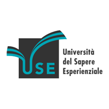 Logo dell'Università del Sapere Esperienziale con disegno di un libro stilizzato e il testo 'USE Università del Sapere Esperienziale'.