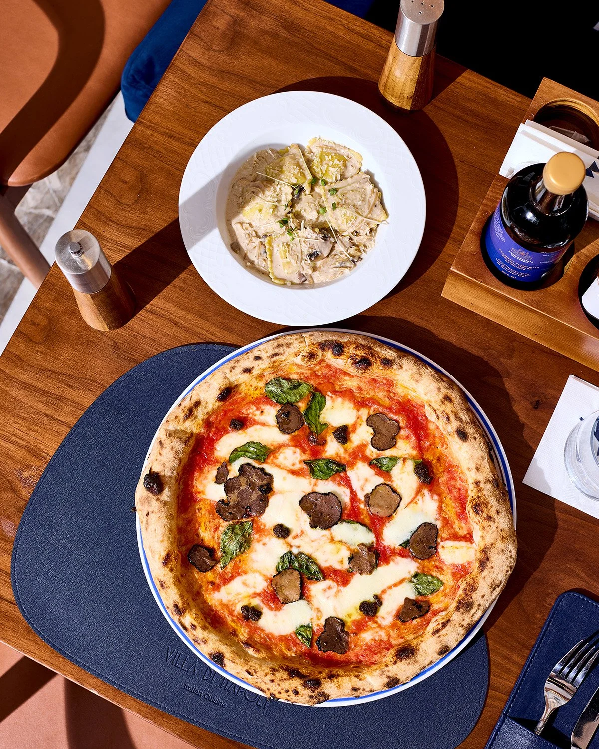 Villa di napoli Jan252495.jpg